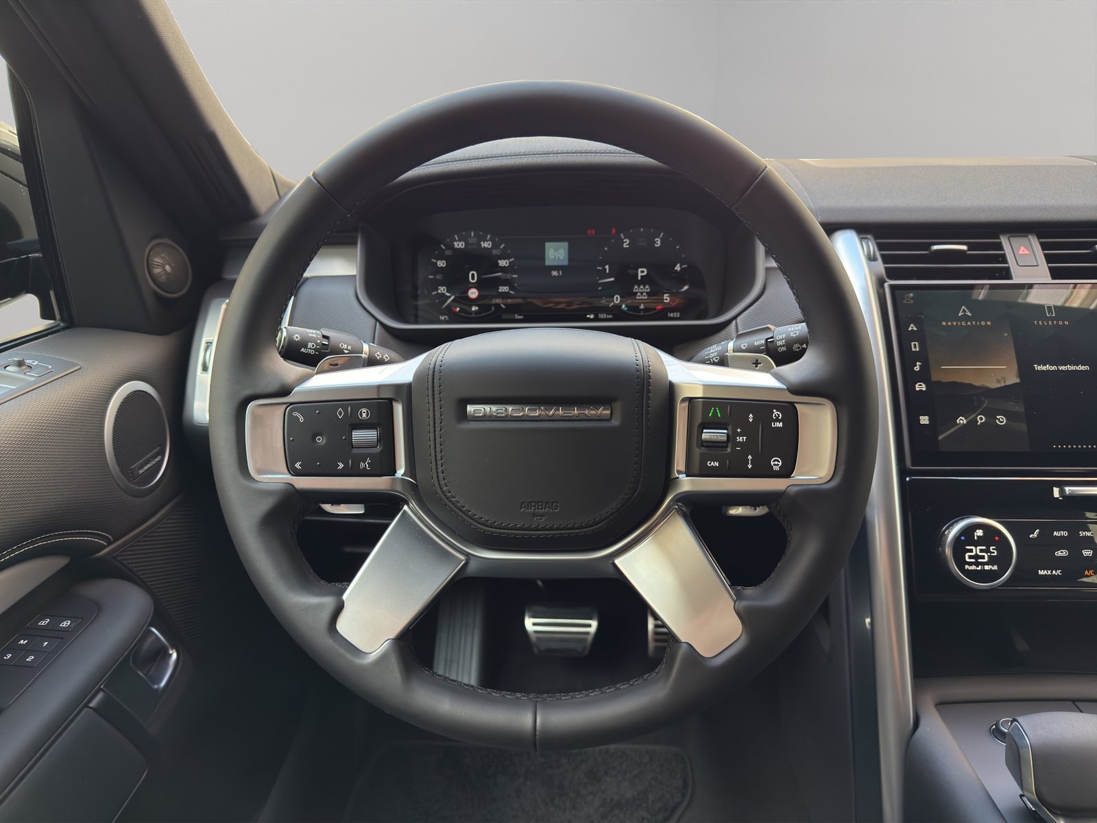 LAND ROVER Discovery 3.0 D I6 250 Dynamic HSE, Mild-Hybrid Diesel/Electric, Ex-demonstrator, Automatic - 6