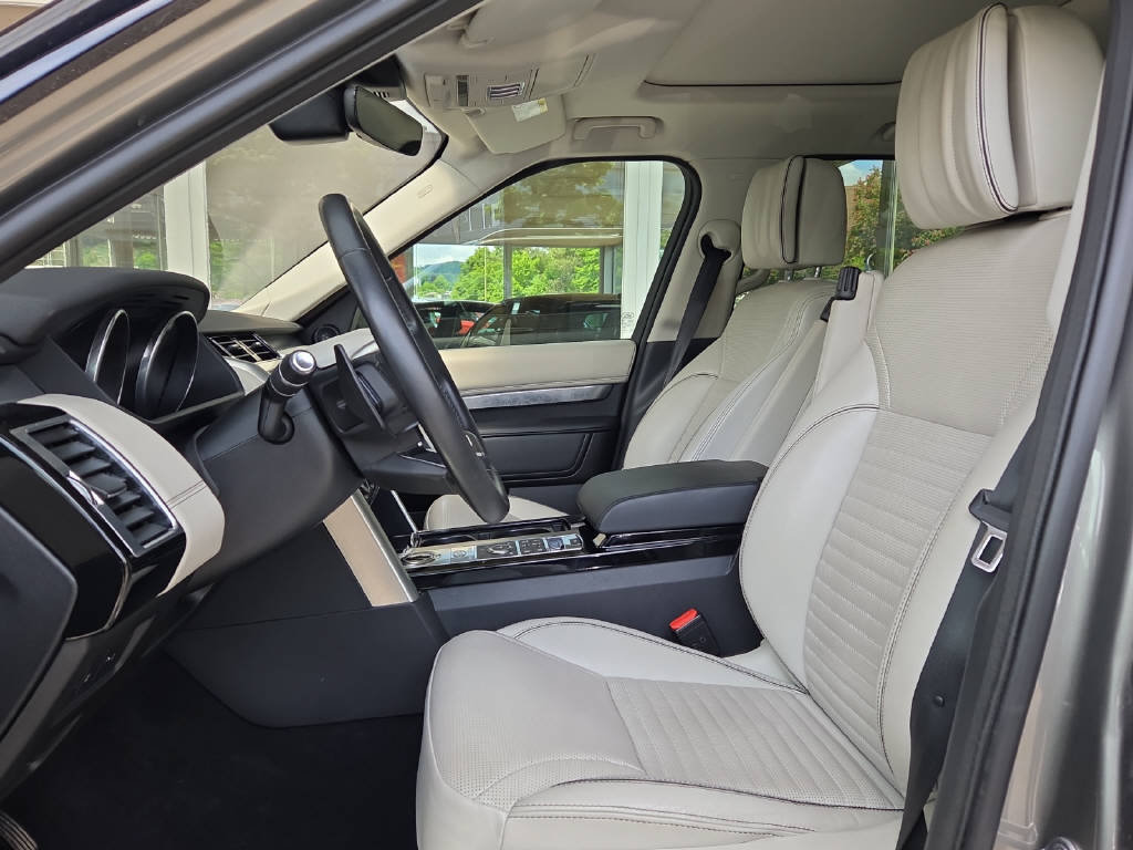 LAND ROVER Discovery 3.0 TDV6 First Edition, Diesel, Second hand / Used, Automatic - 4