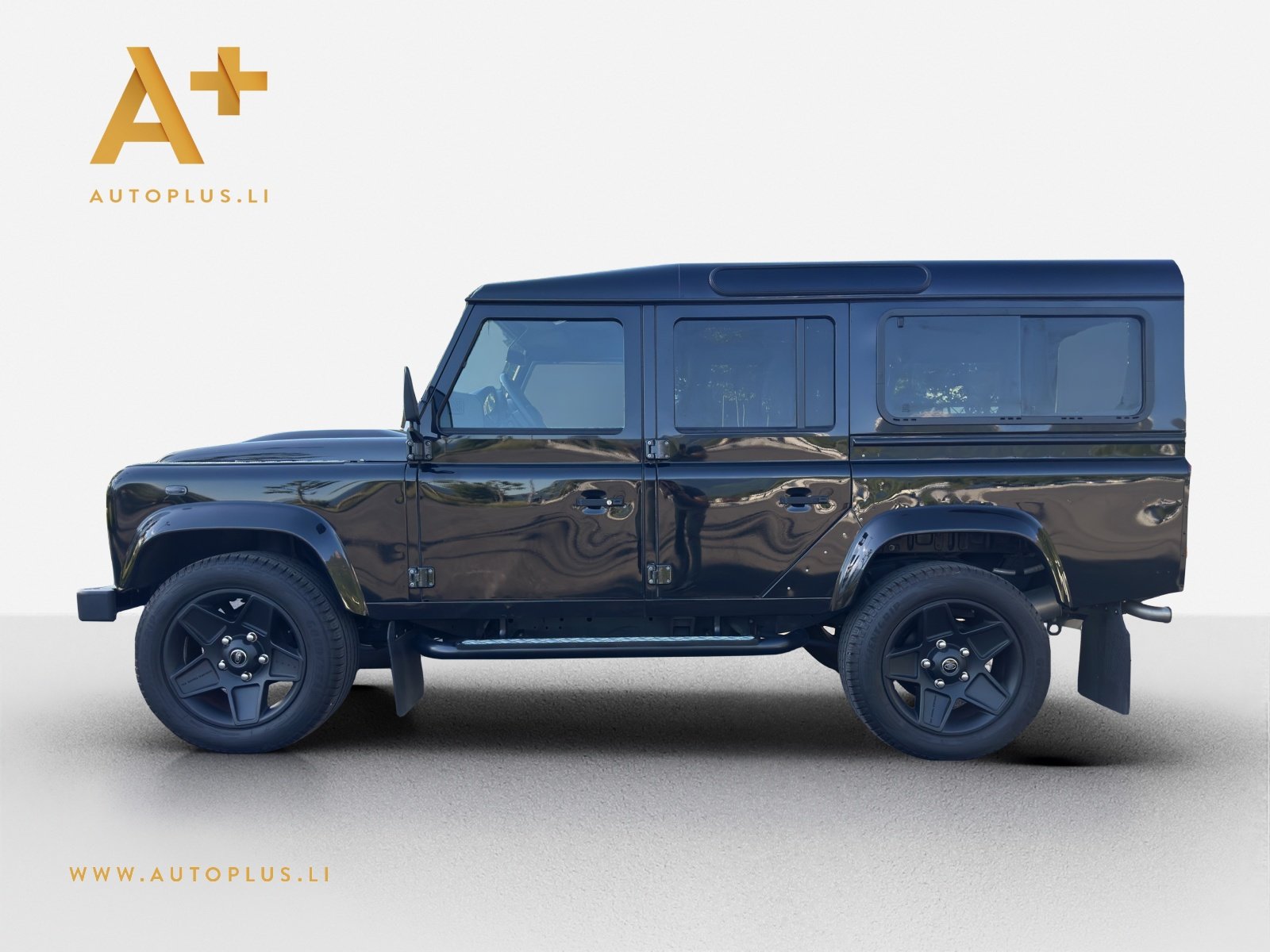 LAND ROVER LAND ROVER Defender 110 TD4 67YRS Black Pack Allo, Occasion / Gebraucht, Handschaltung - 6