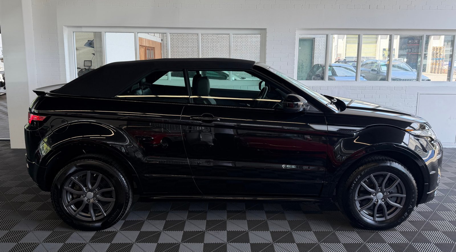 LAND ROVER Range Rover Evoque Convert. 2.0Si4 HSE Dynamic AT, Benzin, Occasion / Gebraucht, Automatik - 4