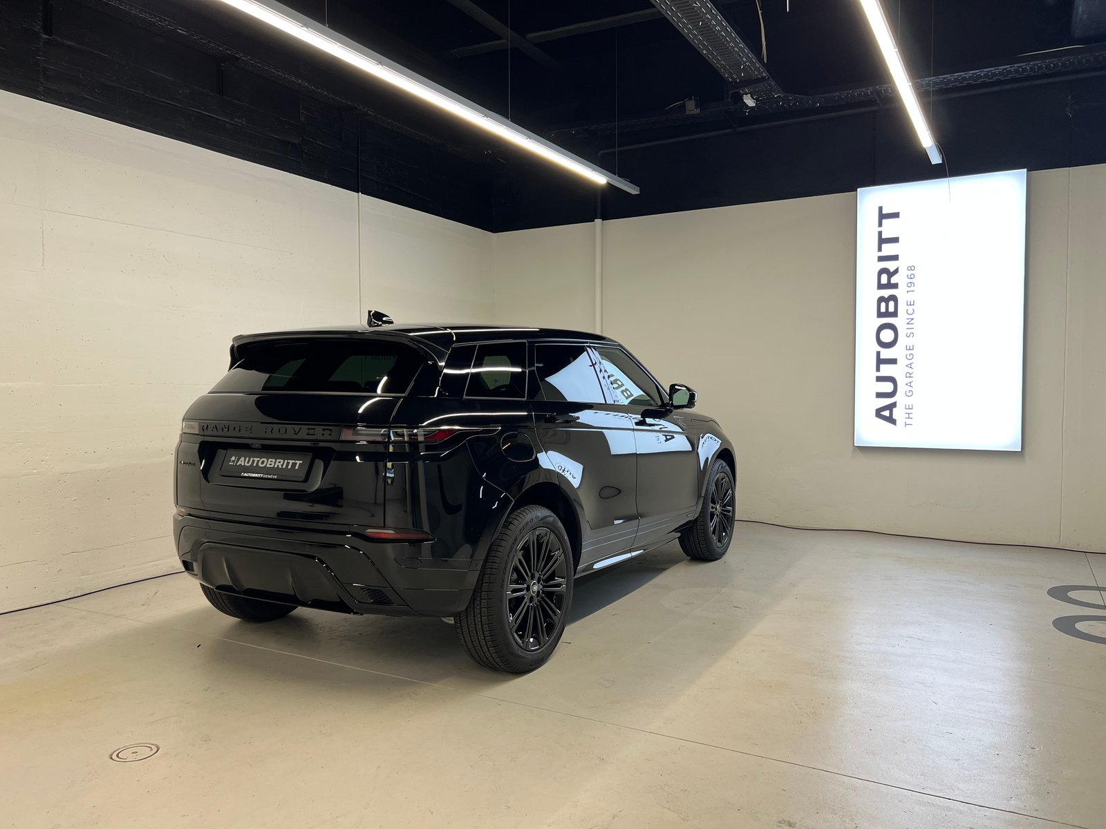 LAND ROVER Range Rover Evoque 1.5 T 270e Hoxton Edition, Plug-in-Hybrid Benzina/Elettrica, Auto nuove, Automatico - 2