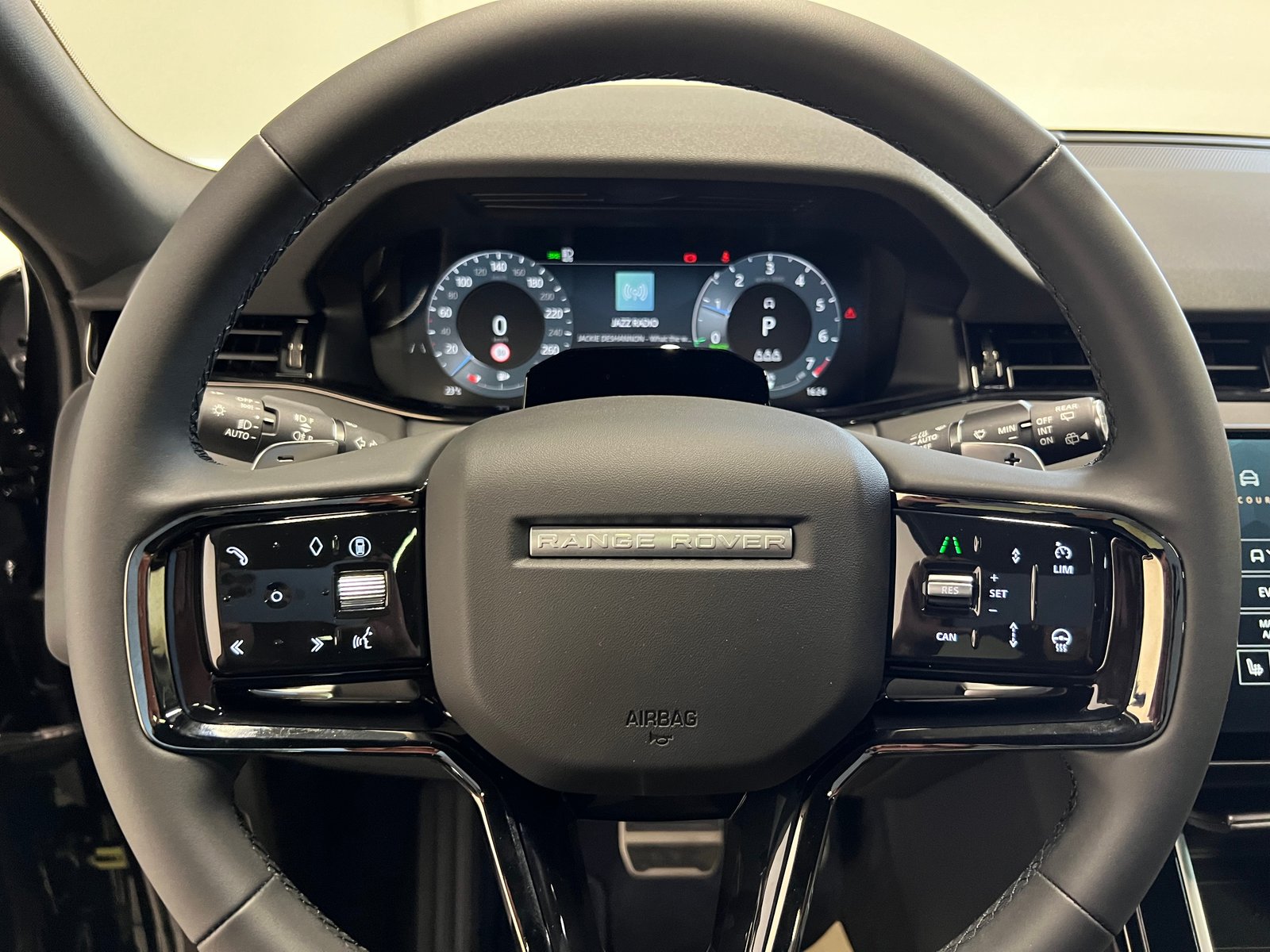 LAND ROVER Range Rover Evoque 1.5 T 270e Hoxton Edition, Plug-in-Hybrid Benzina/Elettrica, Auto nuove, Automatico - 4