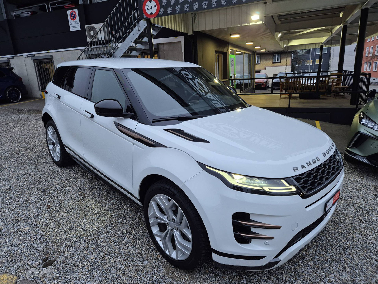 LAND ROVER Range Rover Evoque 2.0 T R-Dynamic SE, Hybride Léger Essence/Électricité, Occasion / Utilisé, Automatique - 2