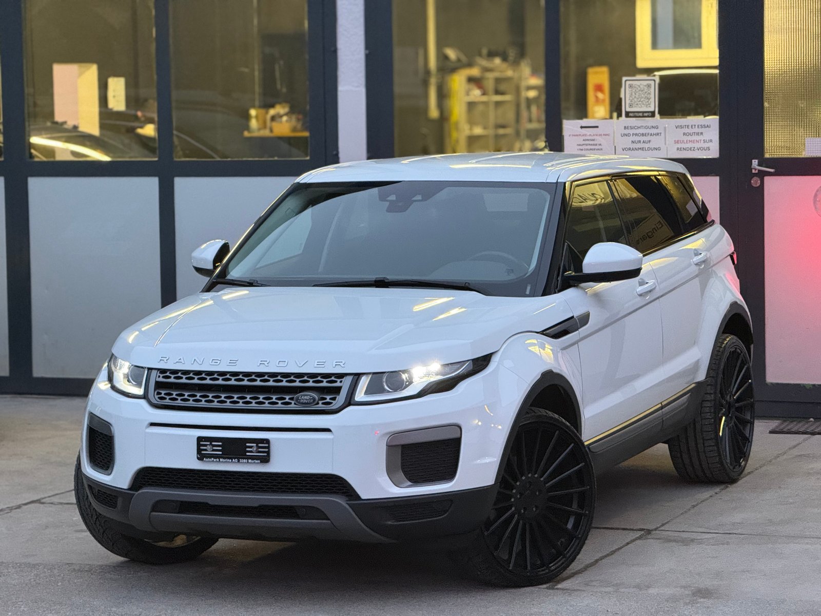 LAND ROVER Range Rover Evoque 2.0 TD4 Pure AT9