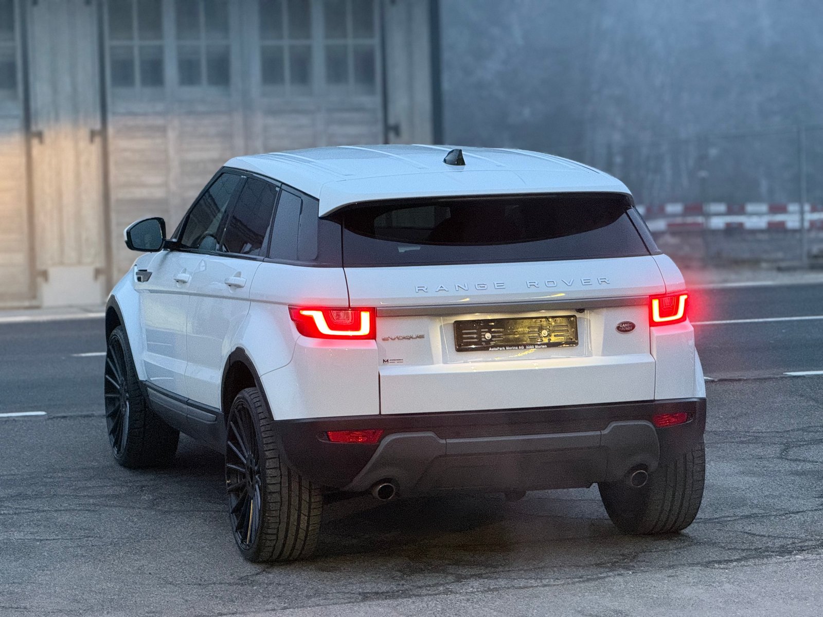 LAND ROVER Range Rover Evoque 2.0 TD4 Pure AT9, Diesel, Occasion / Gebraucht, Automatik - 7
