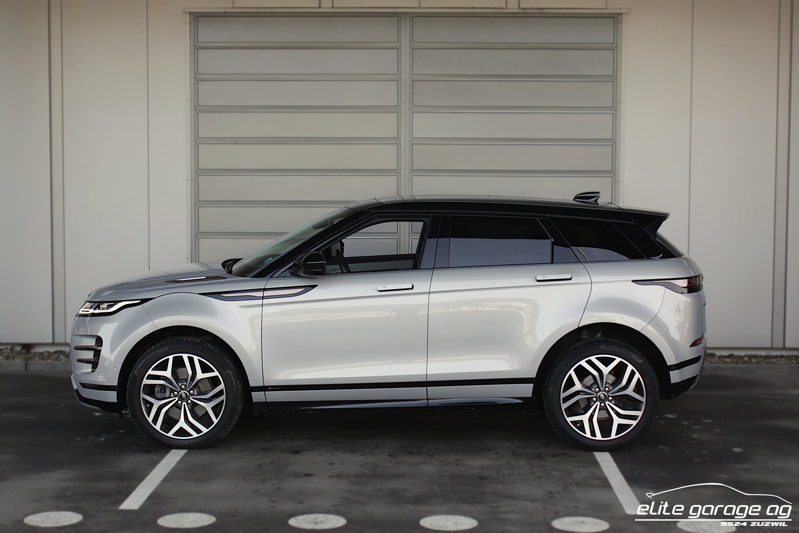 LAND ROVER Range Rover Evoque R-Dyn First Edition P 250 HSE, Essence, Occasion / Utilisé, Automatique - 2