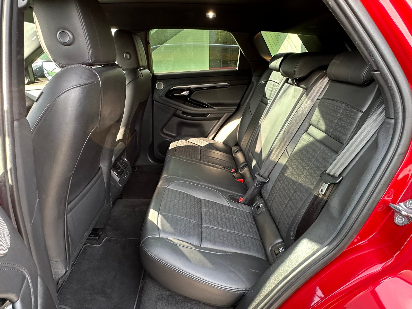 LAND ROVER Range Rover Evoque R-Dynamic P 250 HSE AT9 / Pano, Hybride Léger Essence/Électricité, Occasion / Utilisé, Automatique - 7