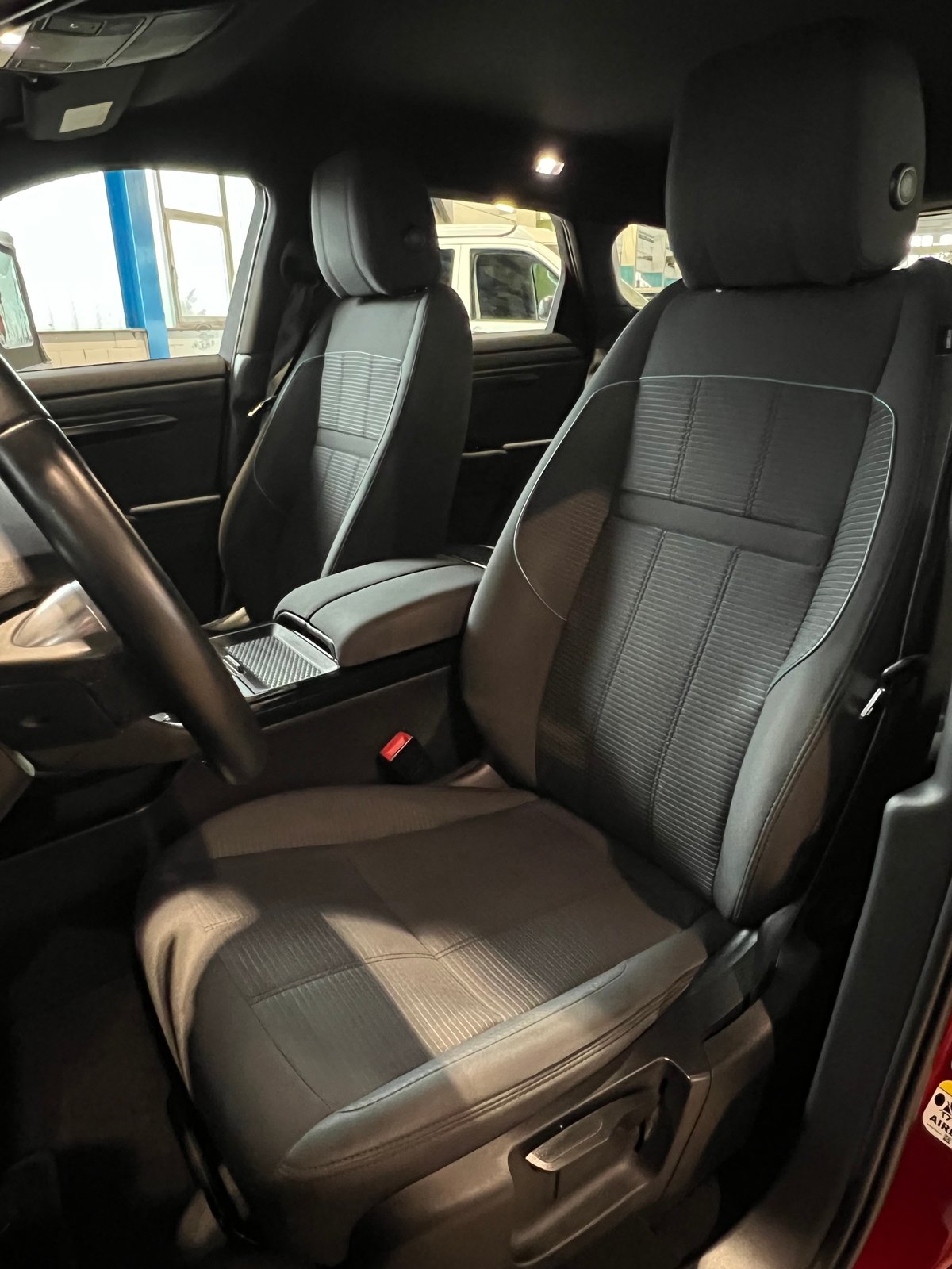 LAND ROVER Range Rover Evoque P 300 AT9, Benzin, Occasion / Gebraucht, Automatik - 7