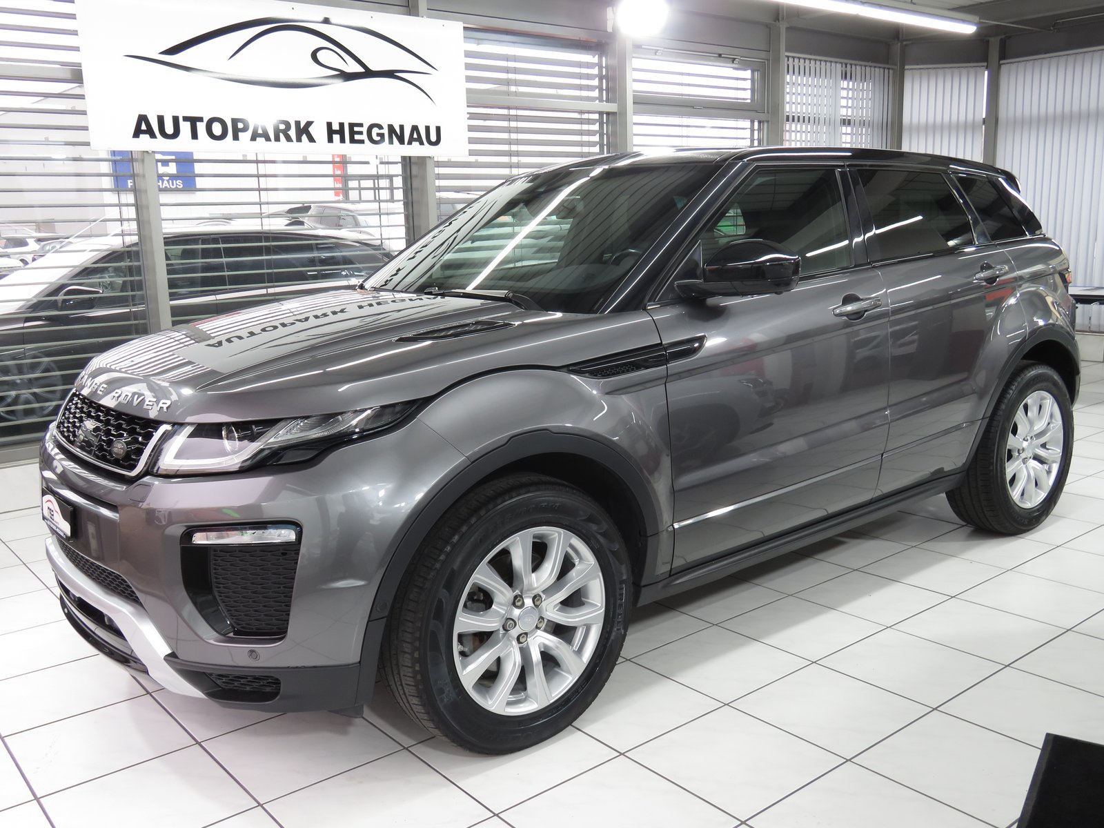 LAND ROVER Range Rover Evoque 2.0 Si4 HSE Dynamic AT9 (Autom
