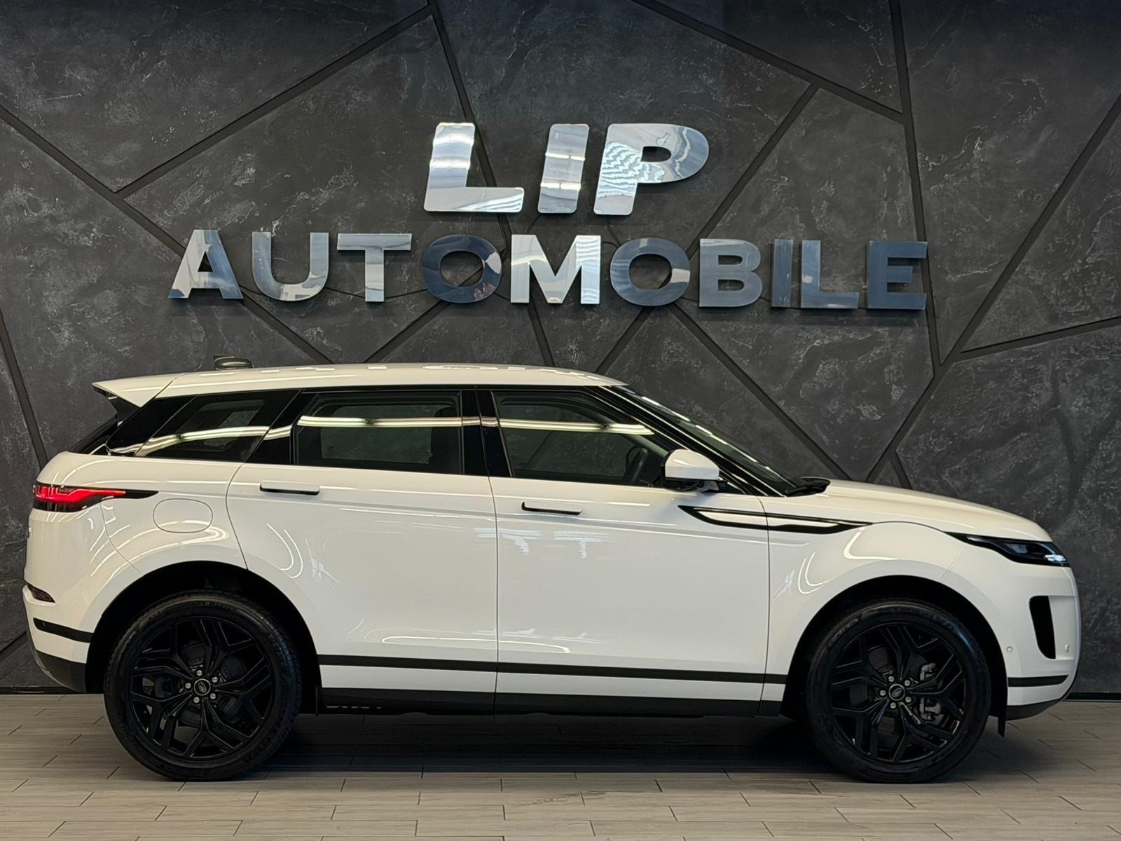 LAND ROVER Range Rover Evoque P 300e AT8, Plug-in-Hybrid Petrol/Electric, Second hand / Used, Automatic - 4
