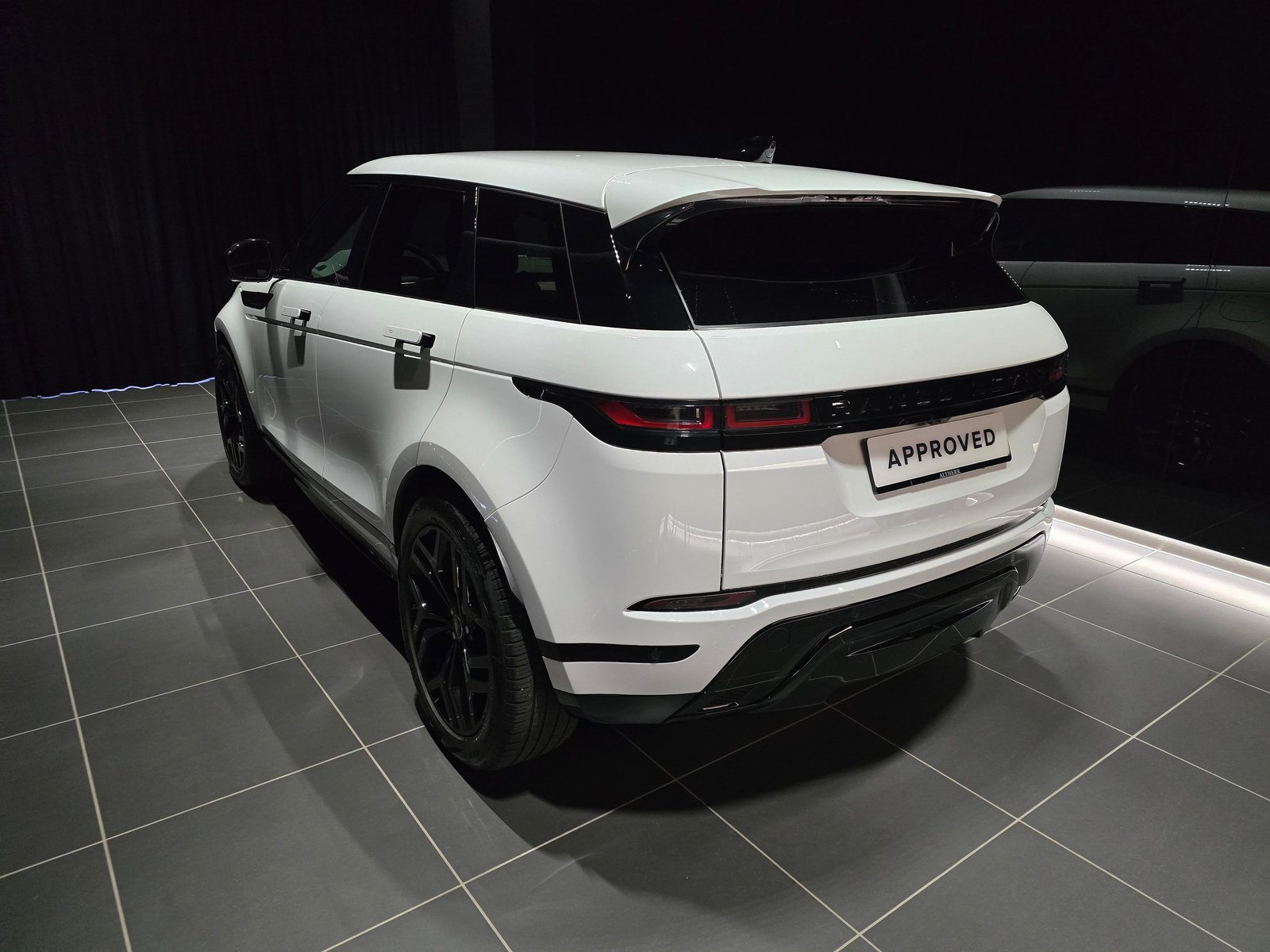 LAND ROVER Range Rover Evoque 2.0 T 250 R-Dynamic HSE, Mild-Hybrid Benzin/Elektro, Occasion / Gebraucht, Automatik - 3
