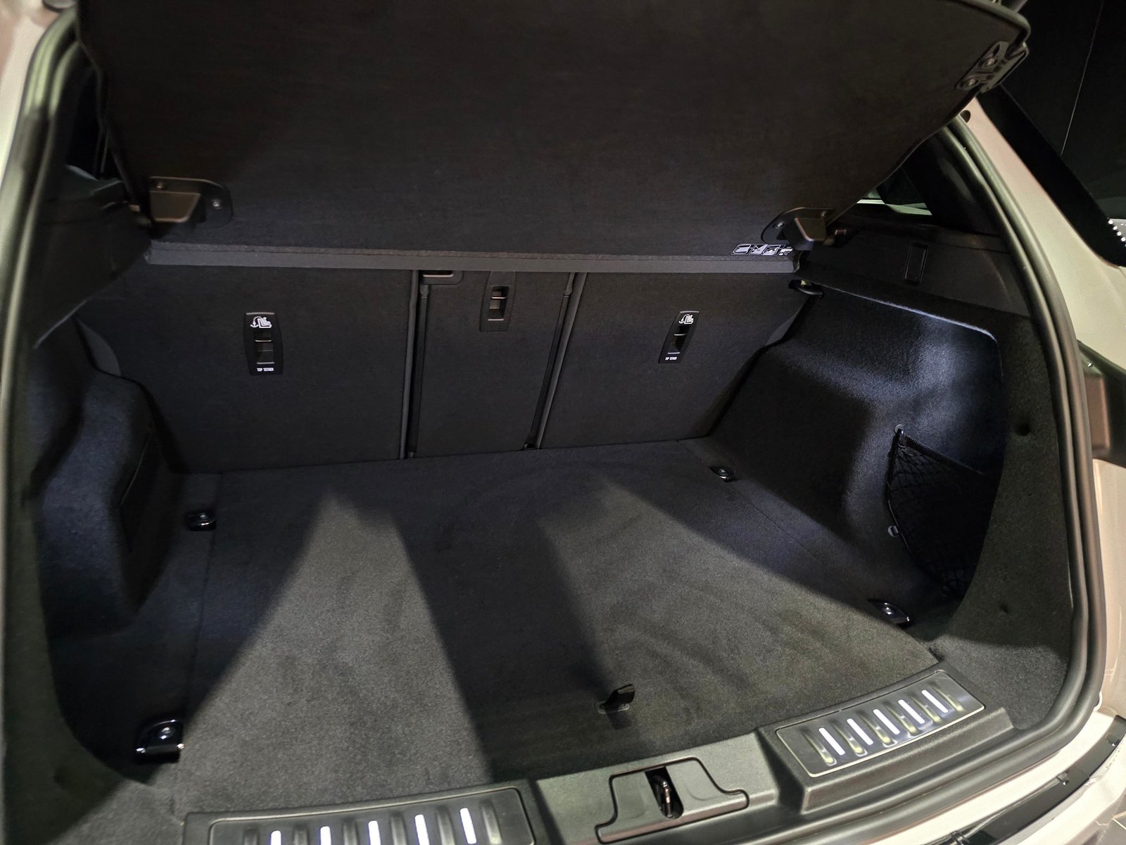 LAND ROVER Range Rover Evoque 2.0 T 250 R-Dynamic HSE, Mild-Hybrid Benzin/Elektro, Occasion / Gebraucht, Automatik - 4