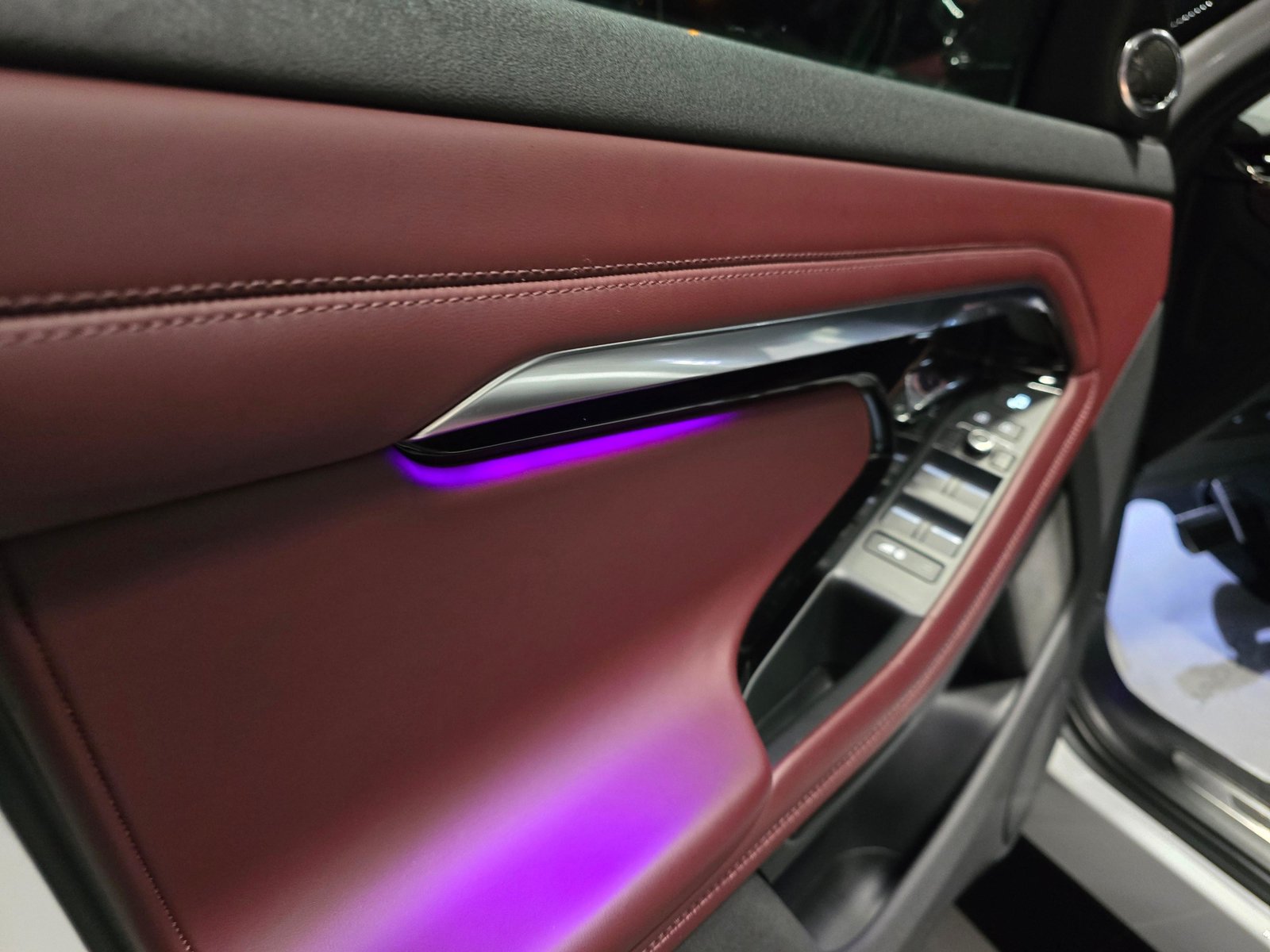 LAND ROVER Range Rover Evoque 2.0 T 250 R-Dynamic HSE, Mild-Hybrid Benzin/Elektro, Occasion / Gebraucht, Automatik - 7