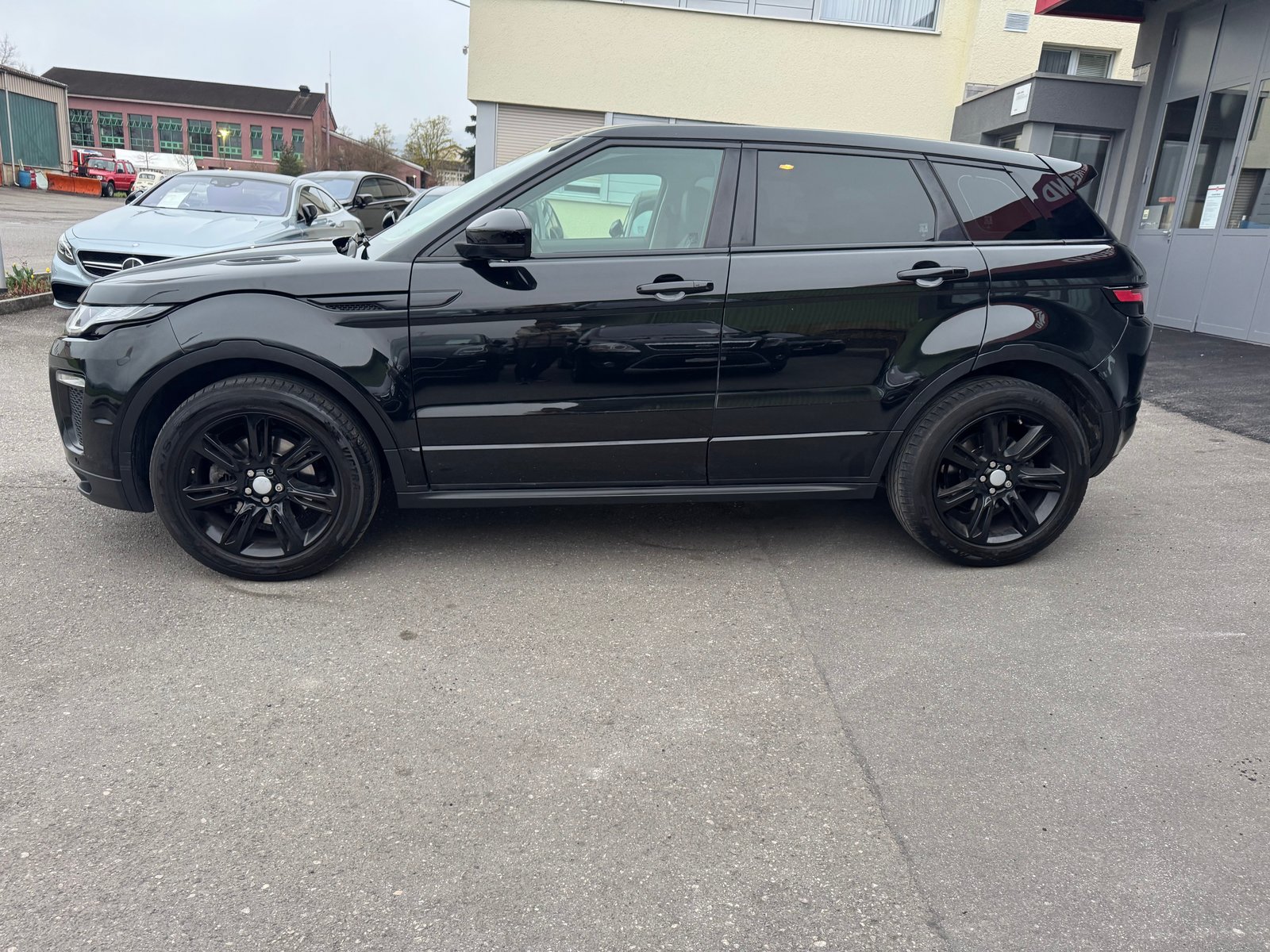 LAND ROVER Range Rover Evoque 2.0 Si4 HSE Dynamic AT9, Benzin, Occasion / Gebraucht, Automatik - 7