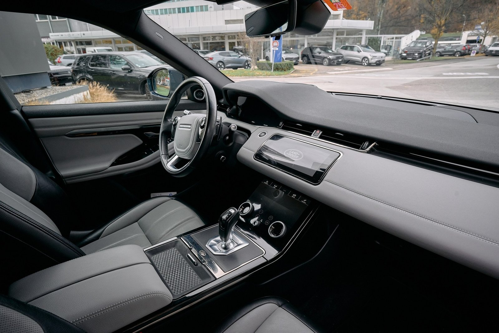 LAND ROVER Range Rover Evoque 2.0 T 250 R-Dynamic HSE, Benzin, Occasion / Gebraucht, Automatik - 6