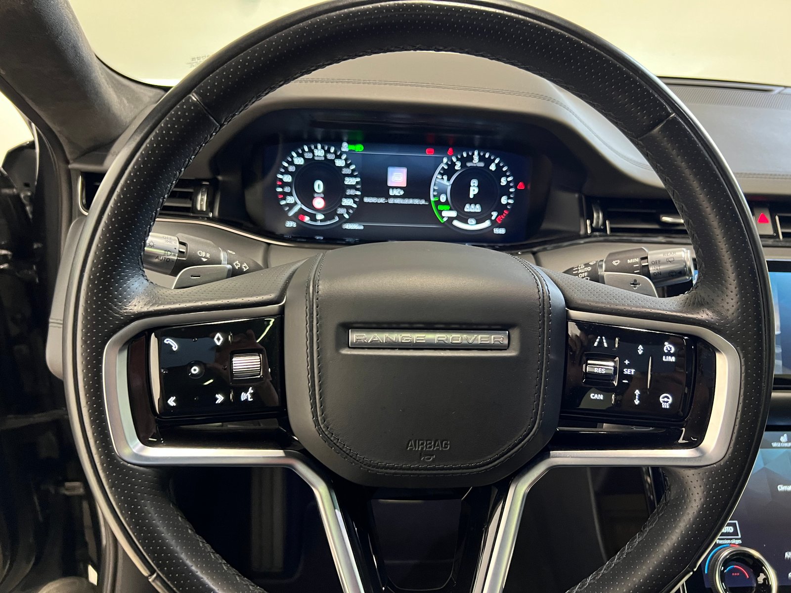 LAND ROVER Range Rover Evoque 1.5 T 300e R-Dynamic Autobiogr, Plug-in-Hybrid Benzin/Elektro, Occasion / Gebraucht, Automatik - 4