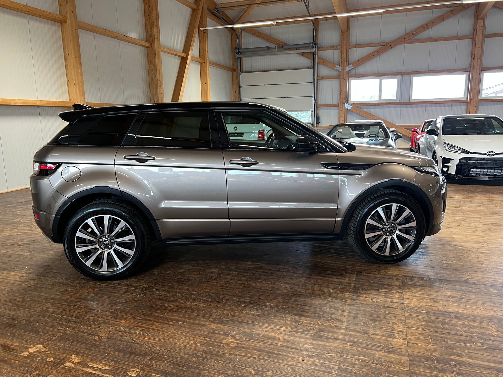 LAND ROVER Range Rover Evoque 2.0 Si4 SE Dynamic AT9, Petrol, Second hand / Used, Automatic - 4