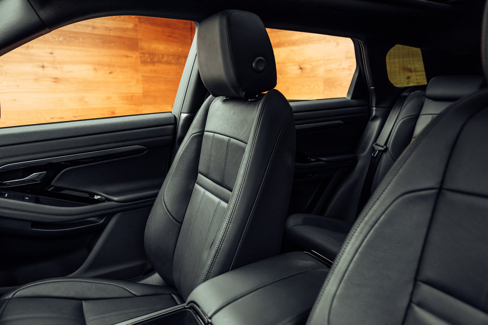 LAND ROVER Range Rover Evoque R-Dynamic P 250 SE AT9, Mild-Hybrid Petrol/Electric, Second hand / Used, Automatic - 7