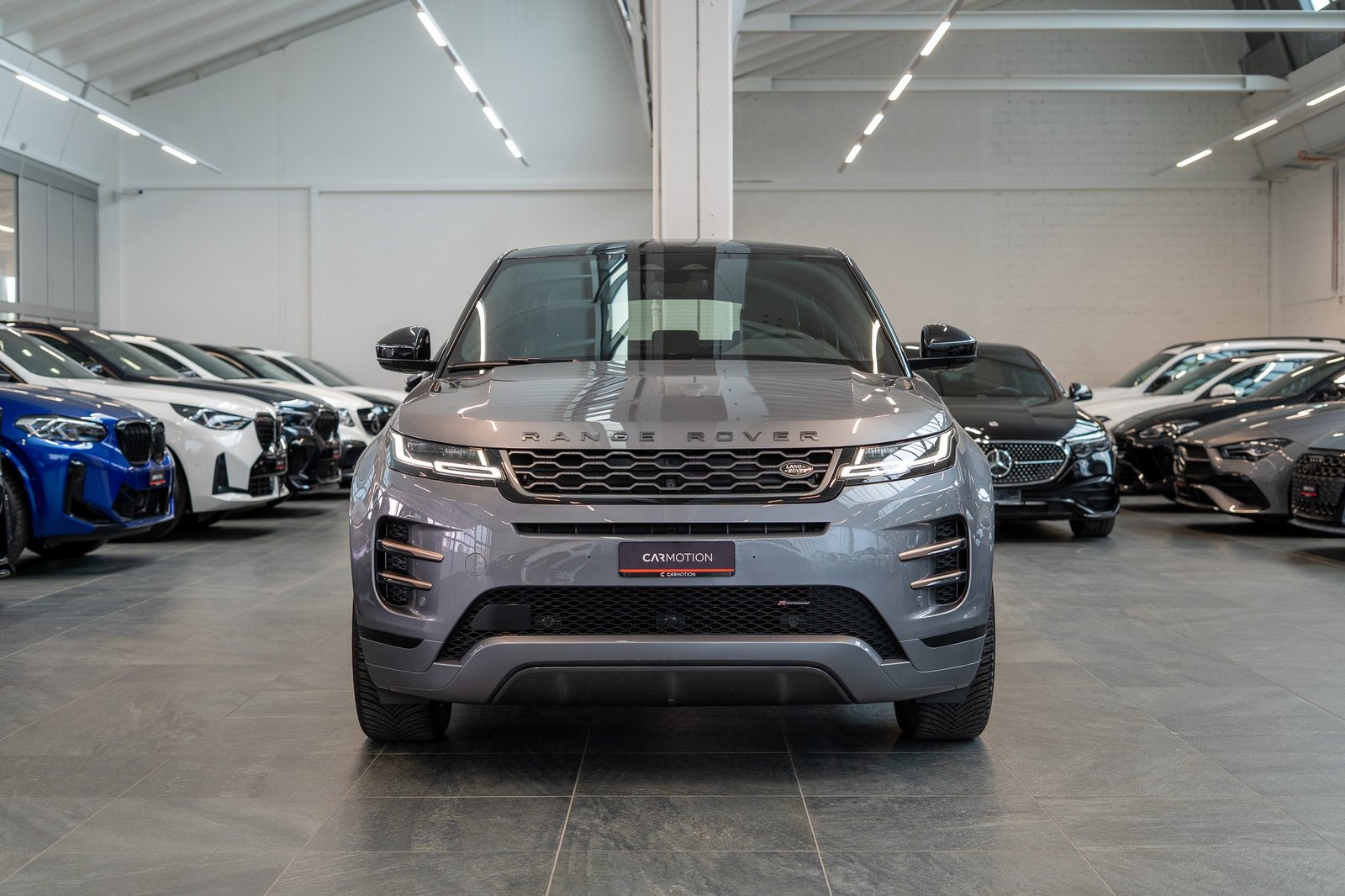 LAND ROVER Range Rover Evoque 2.0 D 200 R-Dynamic SE / Panor, Diesel, Second hand / Used, Automatic - 2