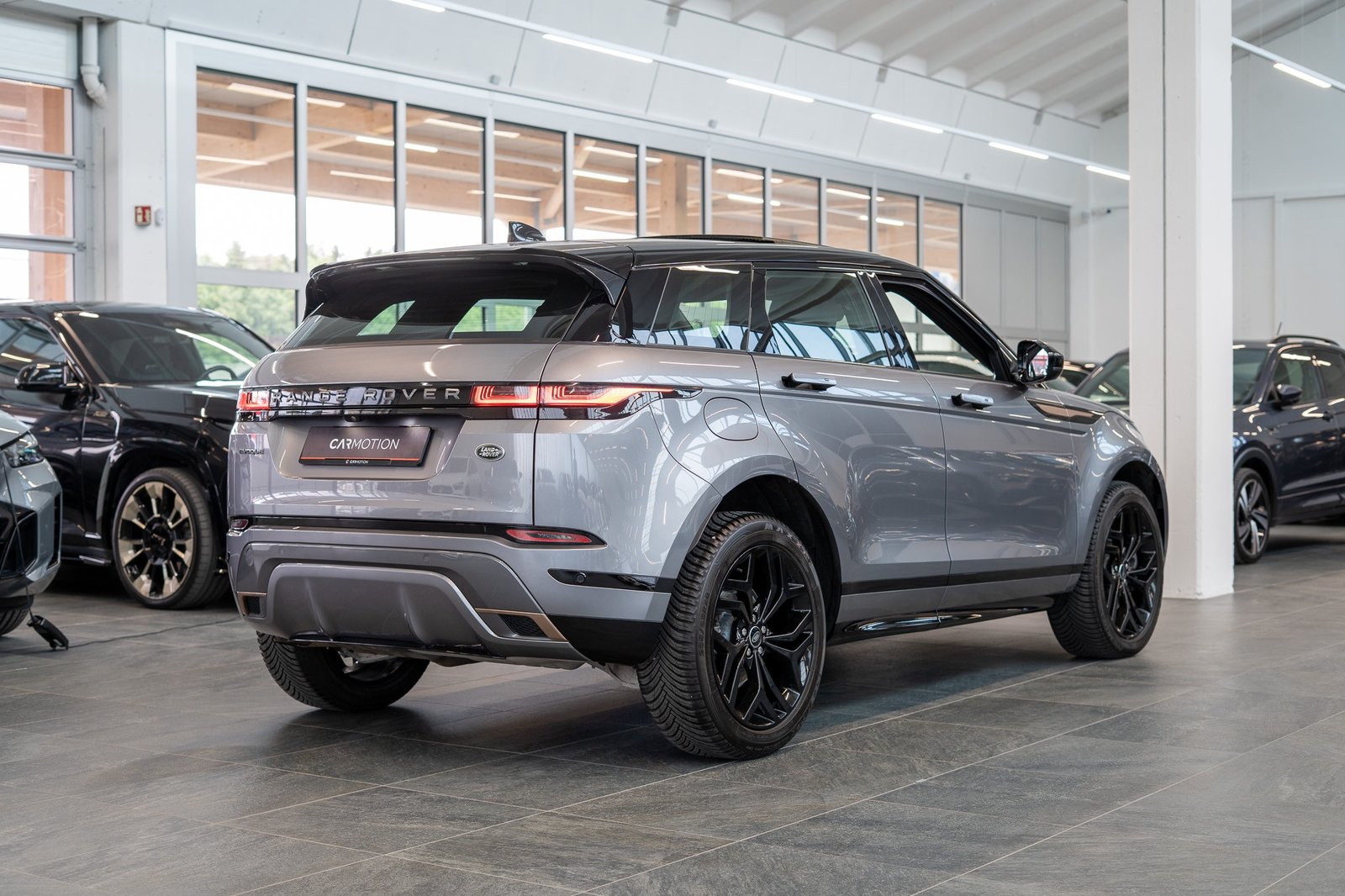 LAND ROVER Range Rover Evoque 2.0 D 200 R-Dynamic SE / Panor, Diesel, Second hand / Used, Automatic - 4