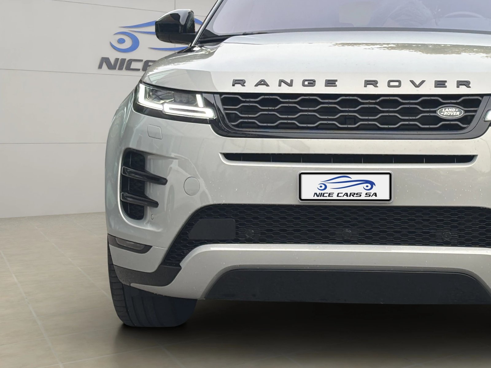 LAND ROVER Range Rover Evoque P 300 HSE AT9, Petrol, Second hand / Used, Automatic - 5