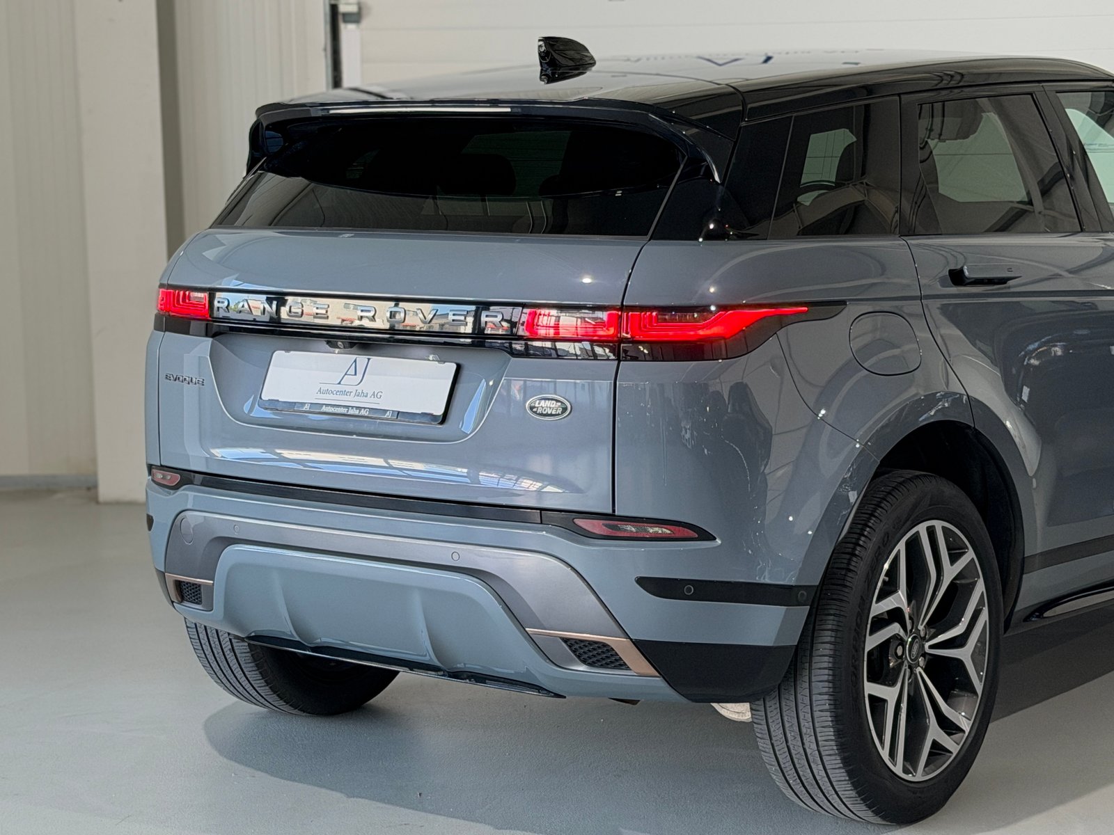 LAND ROVER Range Rover Evoque R-Dynamic First Edition P 250, Essence, Occasion / Utilisé, Automatique - 6