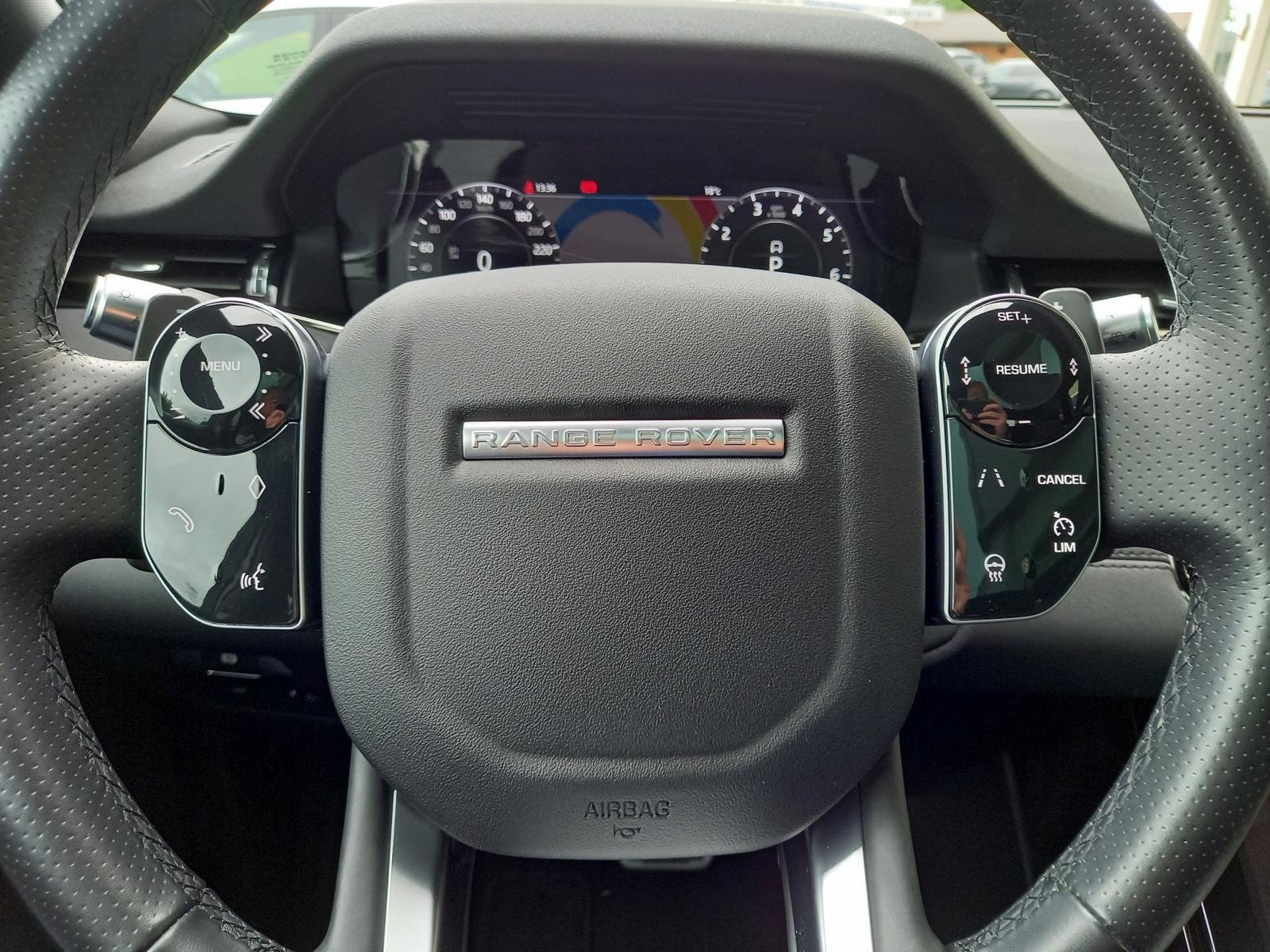 LAND ROVER Range Rover Evoque 2.0 T 250 R-Dynamic SE, Mild-Hybrid Petrol/Electric, Second hand / Used, Automatic - 6