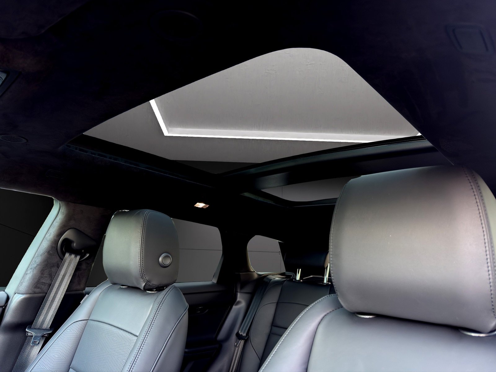 LAND ROVER Range Rover Evoque P 270e Autobiography AT9, Plug-in-Hybrid Benzin/Elektro, Occasion / Gebraucht, Automatik - 7
