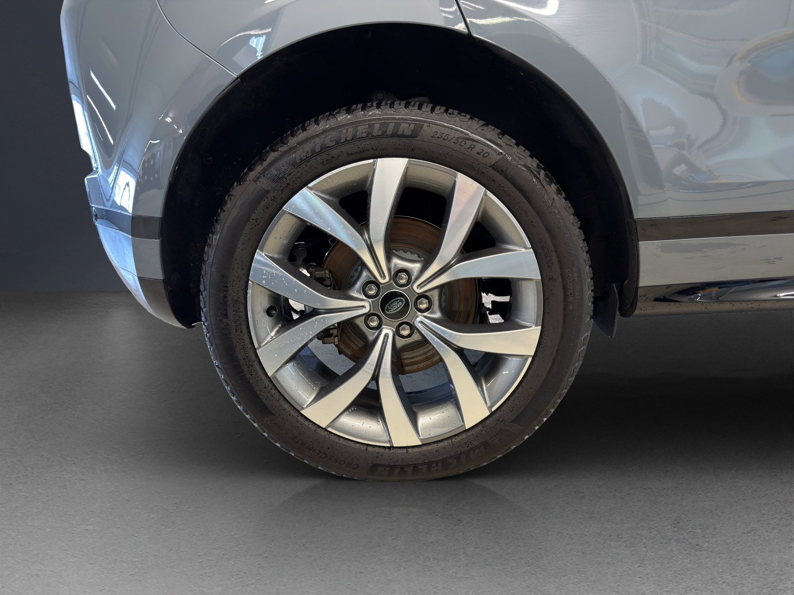 LAND ROVER Evoque R-Dynamic SE, Plug-in-Hybrid Petrol/Electric, Second hand / Used, Automatic - 6