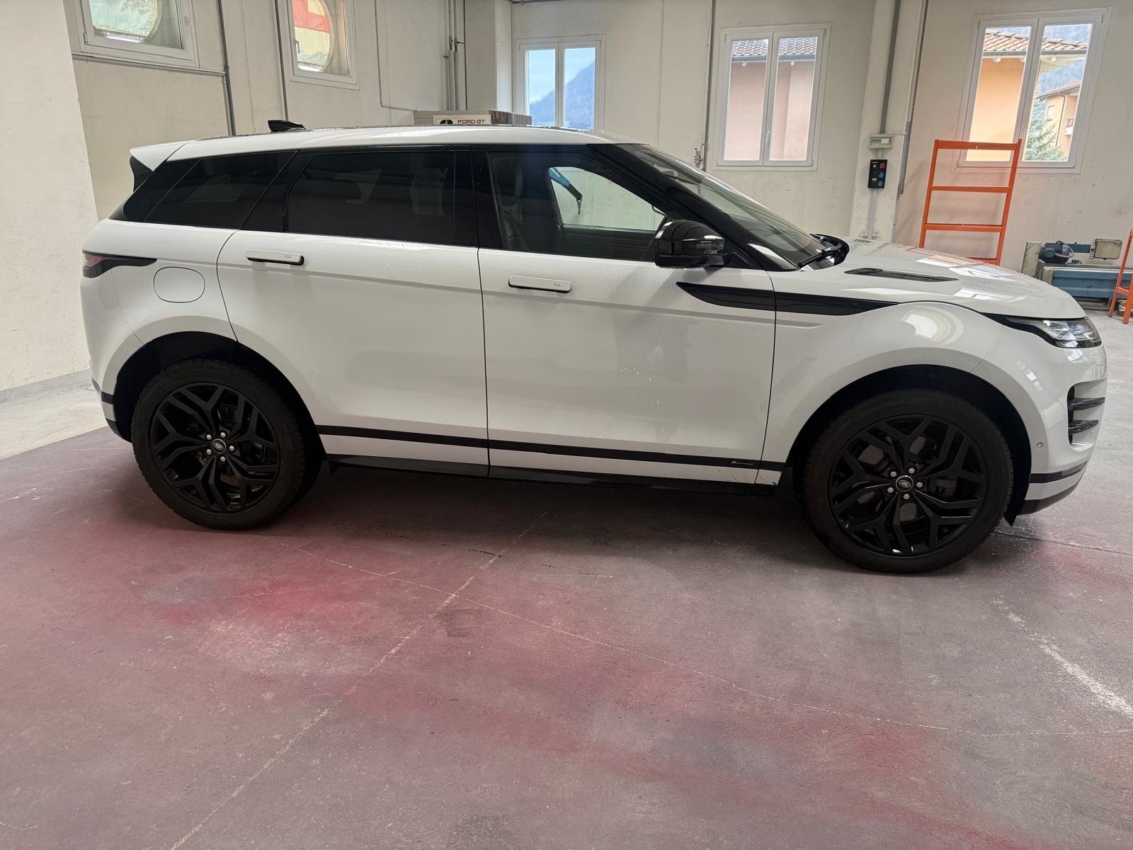 LAND ROVER Range Rover Evoque R-Dynamic D 180 SE AT9, Diesel, Occasion / Utilisé, Automatique - 2
