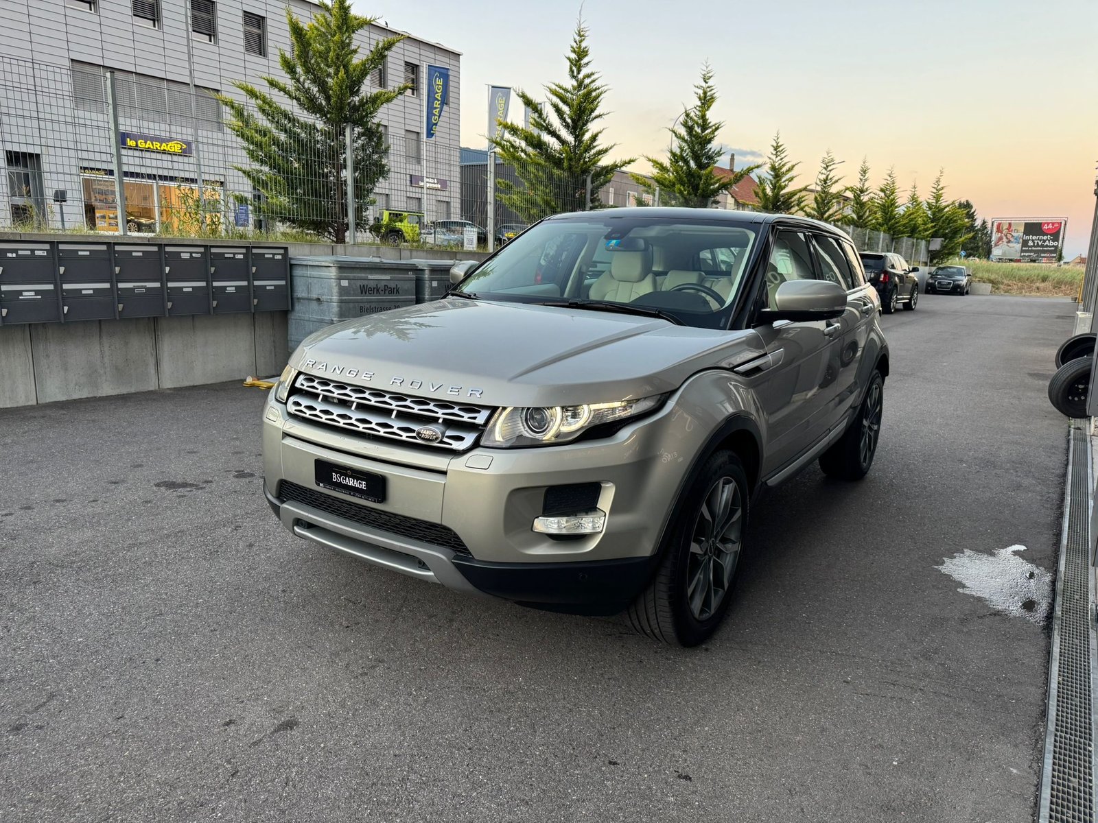 LAND ROVER Range Rover Evoque 2.0 Si4 Prestige AT6, Benzin, Occasion / Gebraucht, Automatik - 2