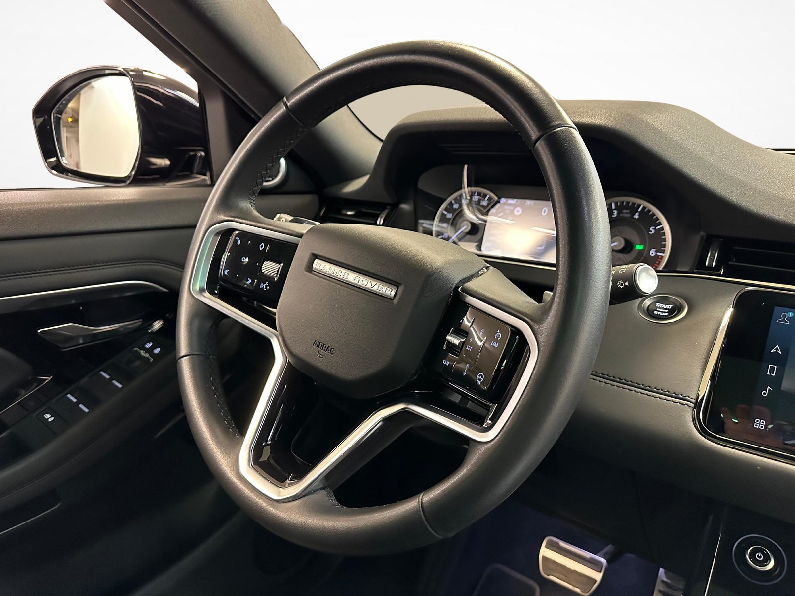 LAND ROVER Range Rover Evoque 1.5 T 300e R-Dynamic SE, Plug-in-Hybrid Benzin/Elektro, Occasion / Gebraucht, Automatik - 7