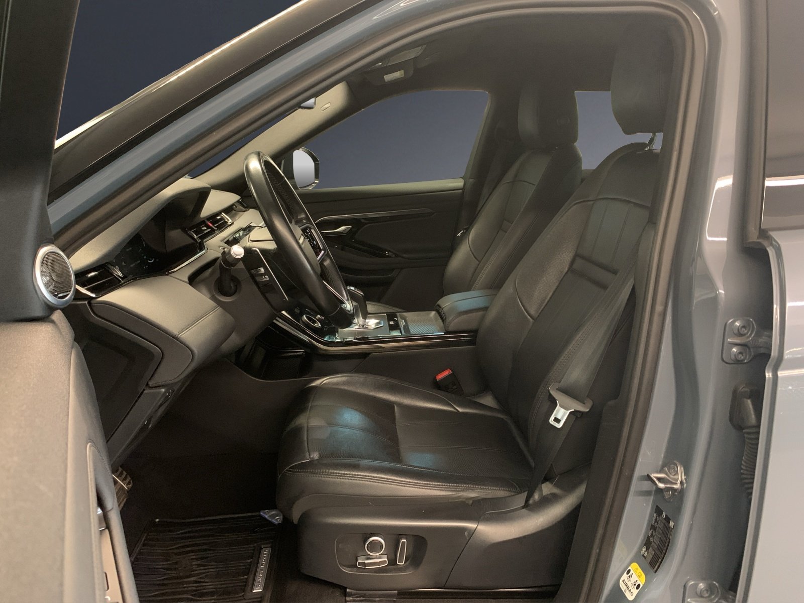 LAND ROVER Evoque R-Dynamic SE, Plug-in-Hybrid Benzin/Elektro, Occasion / Gebraucht, Automatik - 6