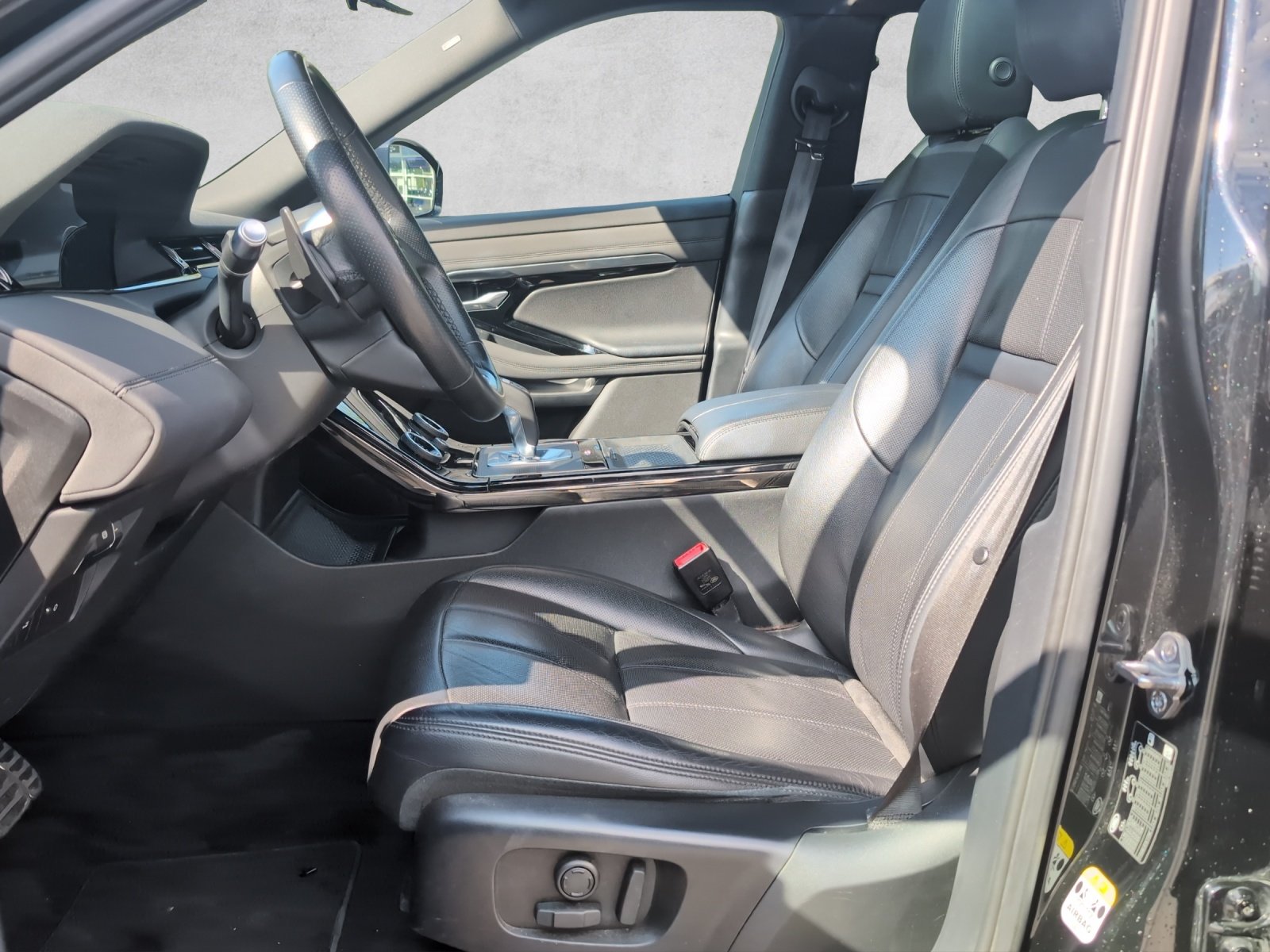 LAND ROVER Range Rover Evoque P 250 SE AT9, Benzin, Occasion / Gebraucht, Automatik - 3