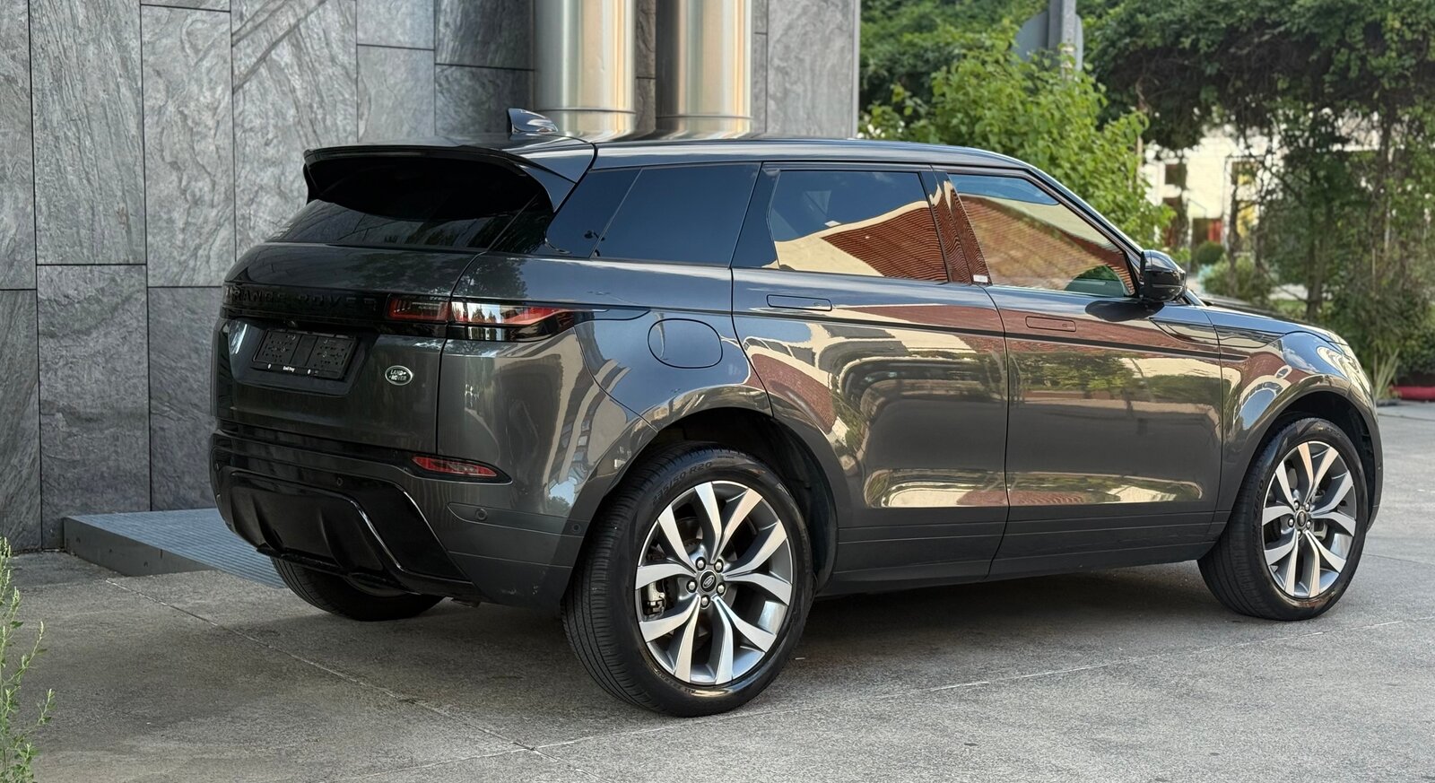 LAND ROVER Range Rover Evoque R-Dynamic P 300e SE AT8, Plug-in-Hybrid Benzin/Elektro, Occasion / Gebraucht, Automatik - 3