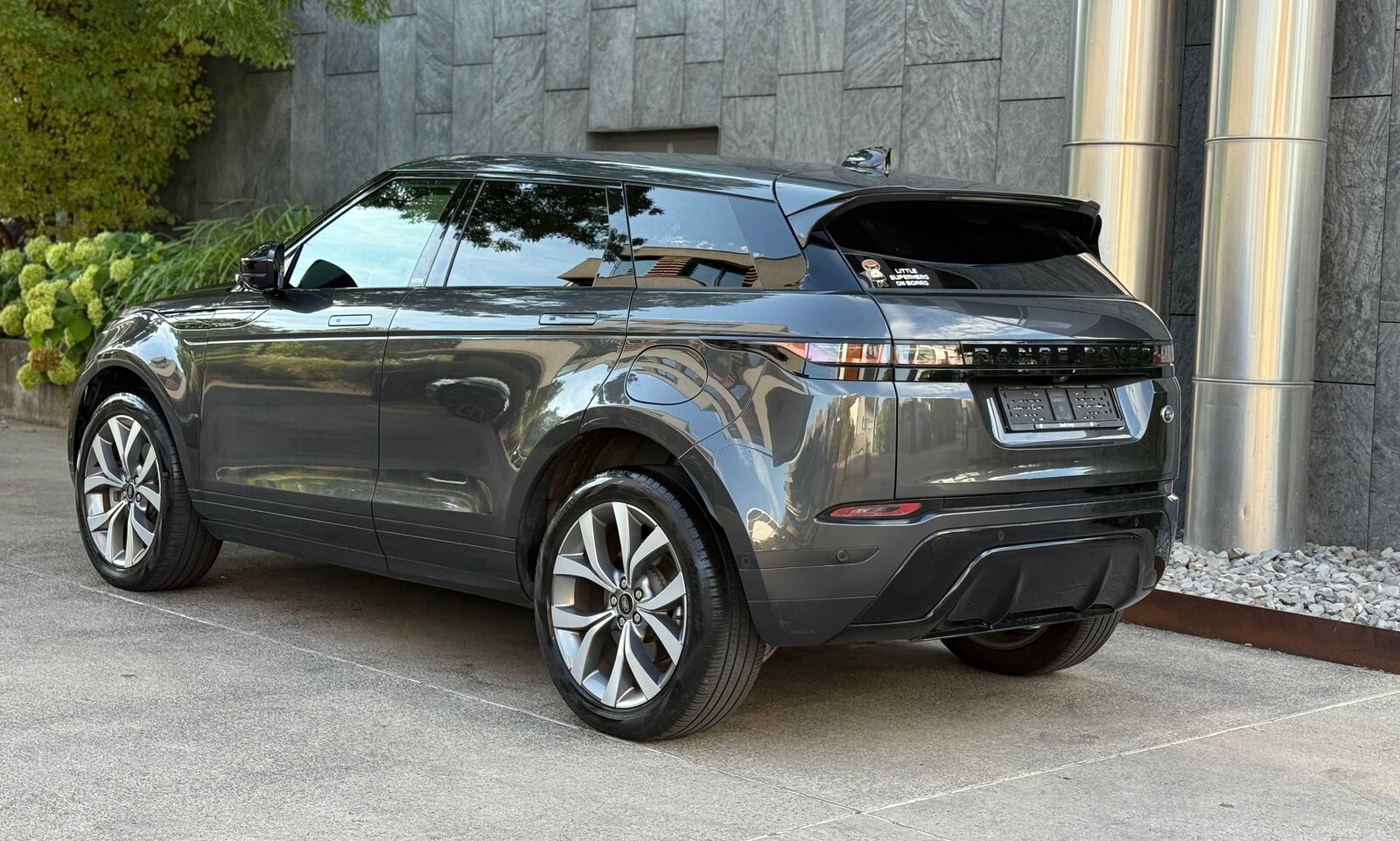 LAND ROVER Range Rover Evoque R-Dynamic P 300e SE AT8, Plug-in-Hybrid Benzin/Elektro, Occasion / Gebraucht, Automatik - 4