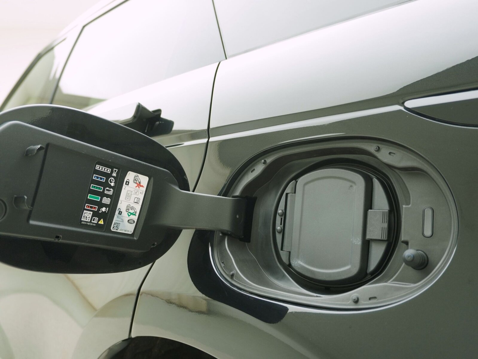 LAND ROVER Range Rover Evoque 1.5 T 300e S AWD, Plug-in-Hybrid Benzin/Elektro, Occasion / Gebraucht, Automatik - 5