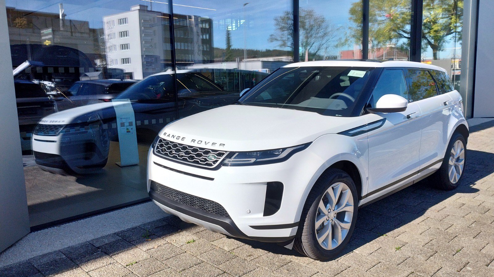 LAND ROVER Range Rover Evoque P 300e SE AT8