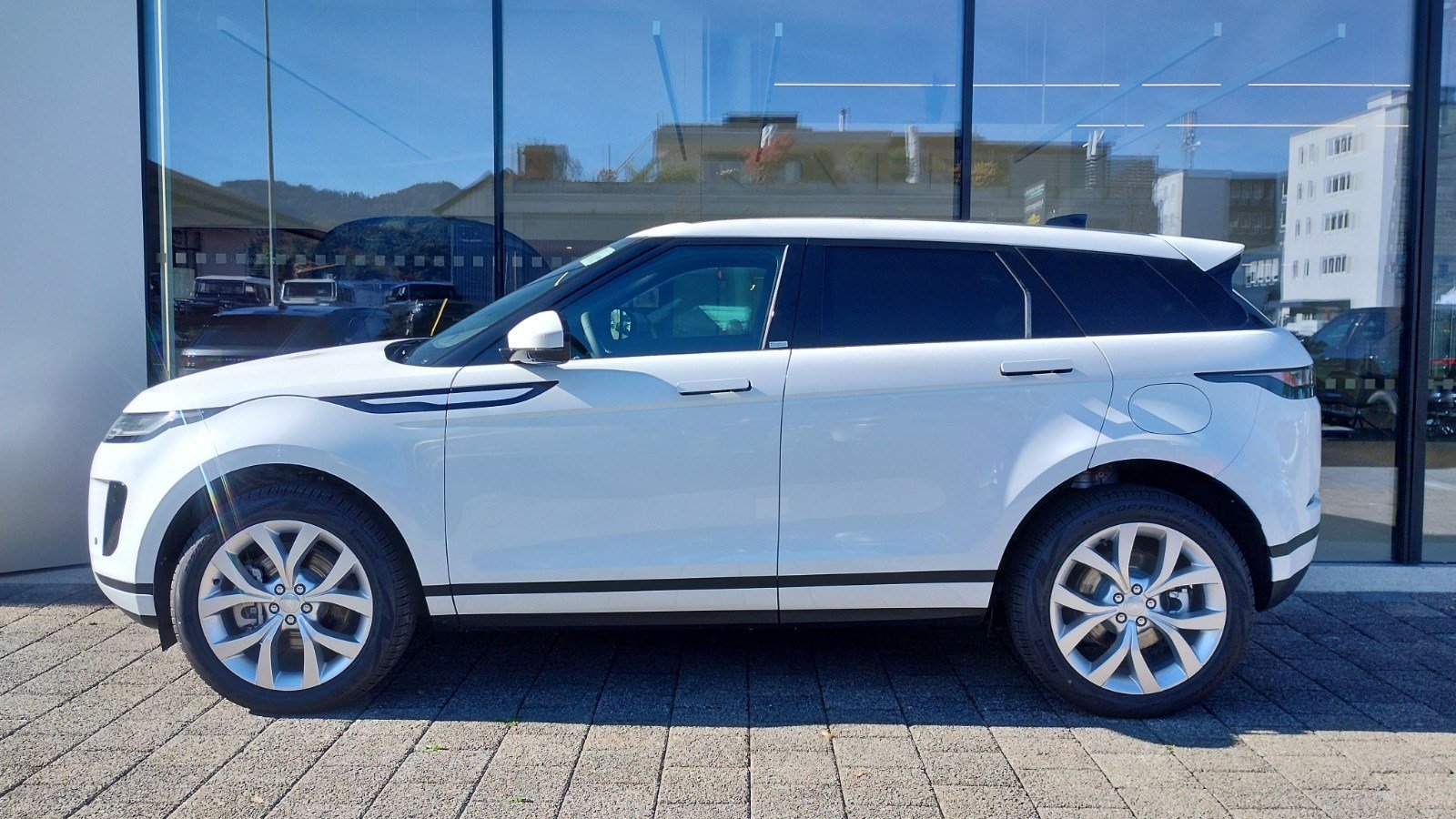 LAND ROVER Range Rover Evoque P 300e SE AT8, Plug-in-Hybrid Benzina/Elettrica, Auto dimostrativa, Automatico - 2