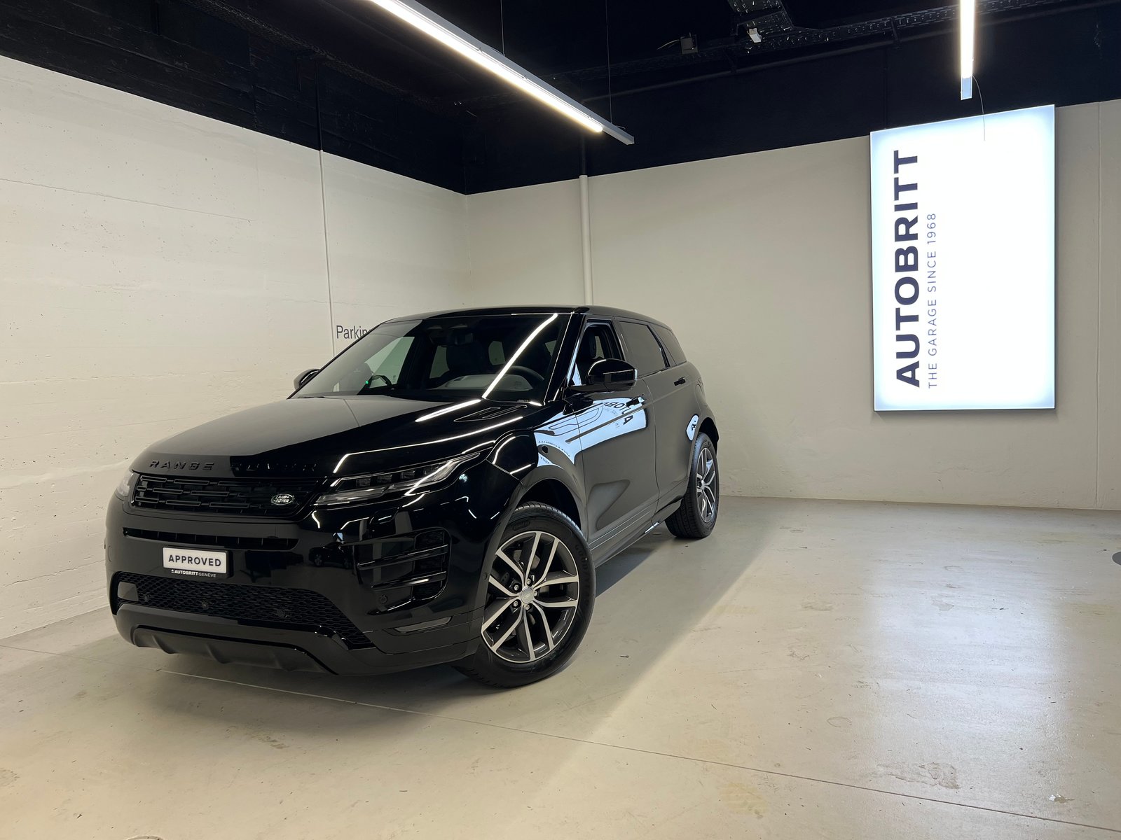 LAND ROVER Range Rover Evoque 1.5 T 270e Dynamic SE