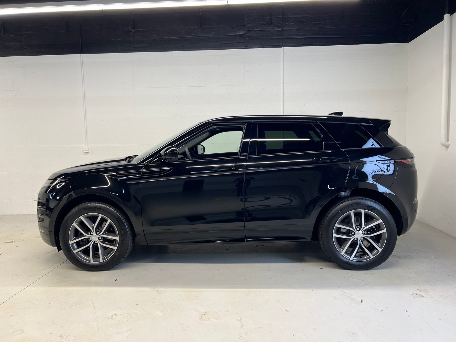 LAND ROVER Range Rover Evoque 1.5 T 270e Dynamic SE, Plug-in-Hybrid Petrol/Electric, Ex-demonstrator, Automatic - 4