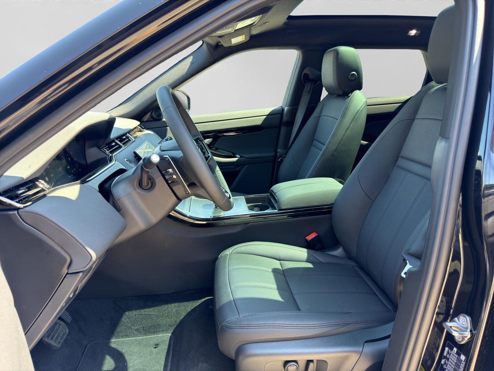 LAND ROVER Range Rover Evoque 1.5 T 270e S, Plug-in-Hybrid Petrol/Electric, Ex-demonstrator, Automatic - 2