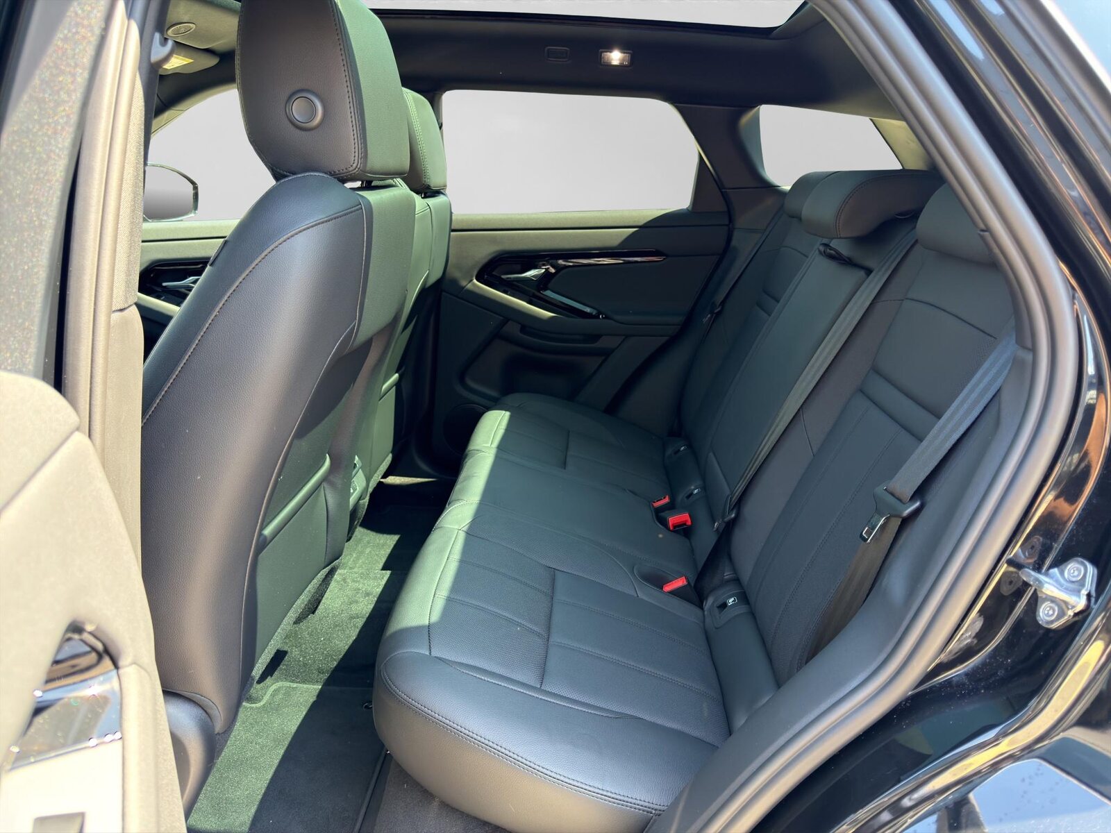 LAND ROVER Range Rover Evoque 1.5 T 270e S, Plug-in-Hybrid Petrol/Electric, Ex-demonstrator, Automatic - 7