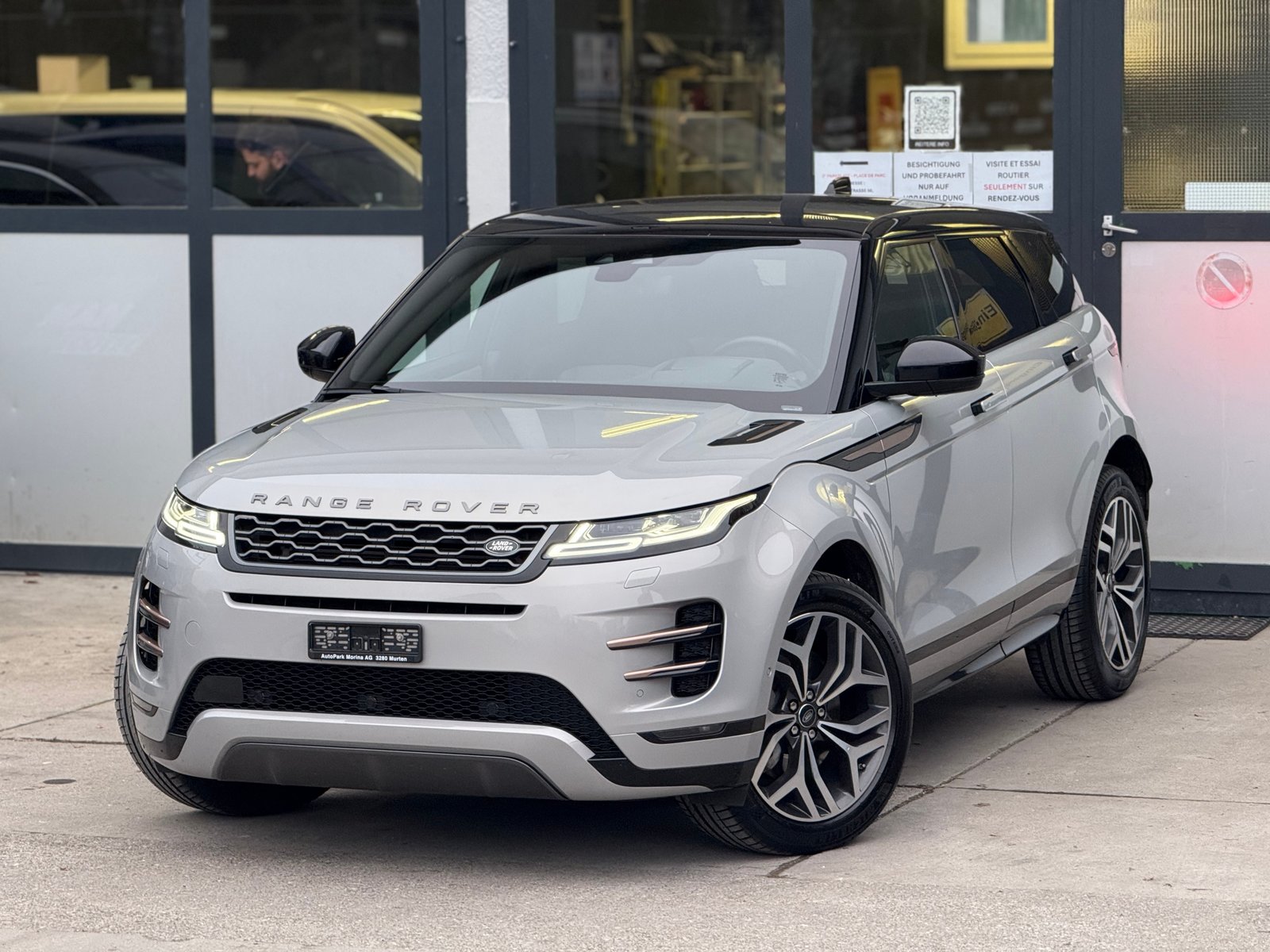 LAND ROVER Range Rover Evoque R-Dyn First Edi P 250 HSE AT9