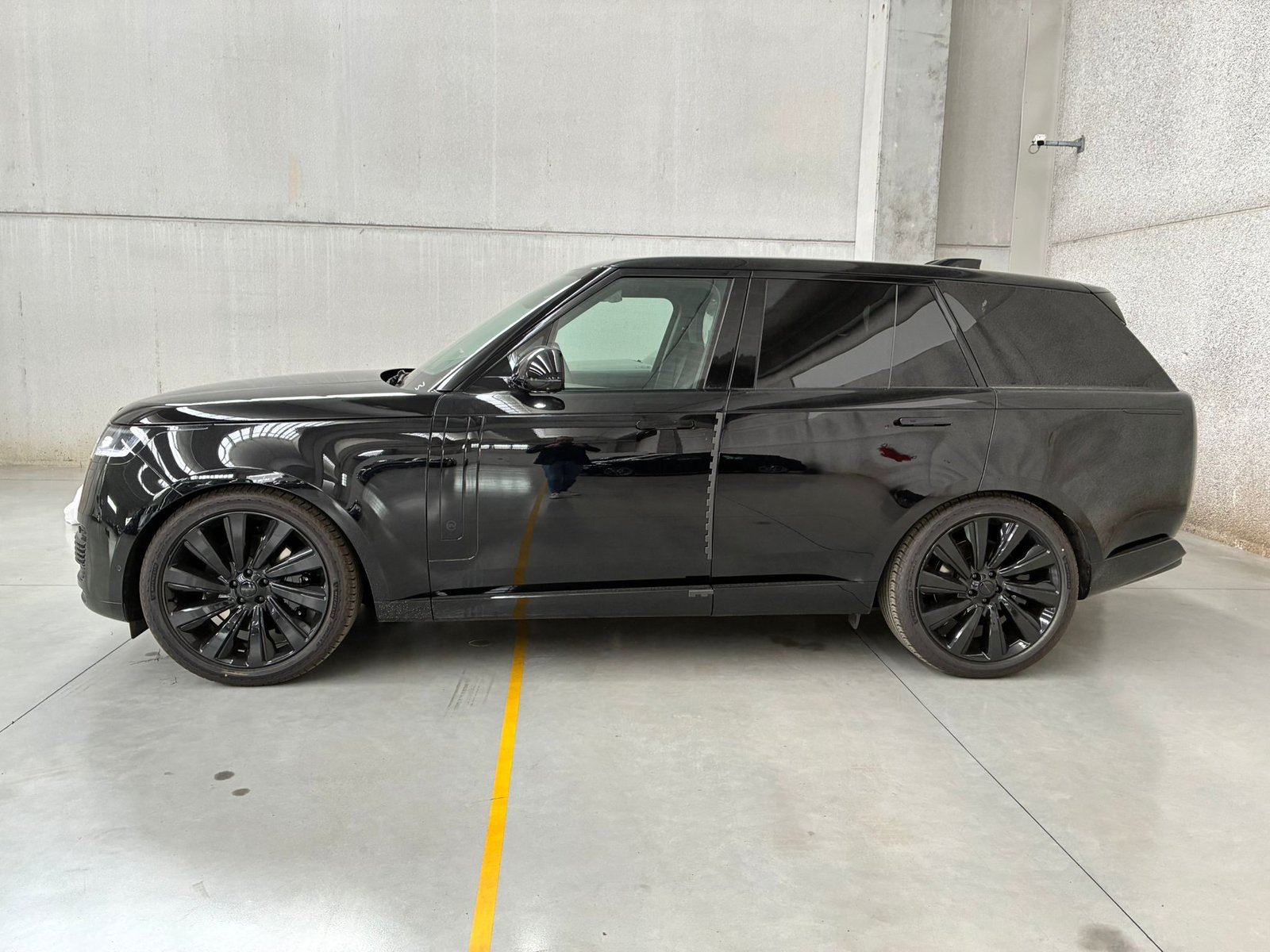 LAND ROVER Range Rover P615 4.4 V8 SV Black Automatic, Essence, Voiture nouvelle, Automatique - 3