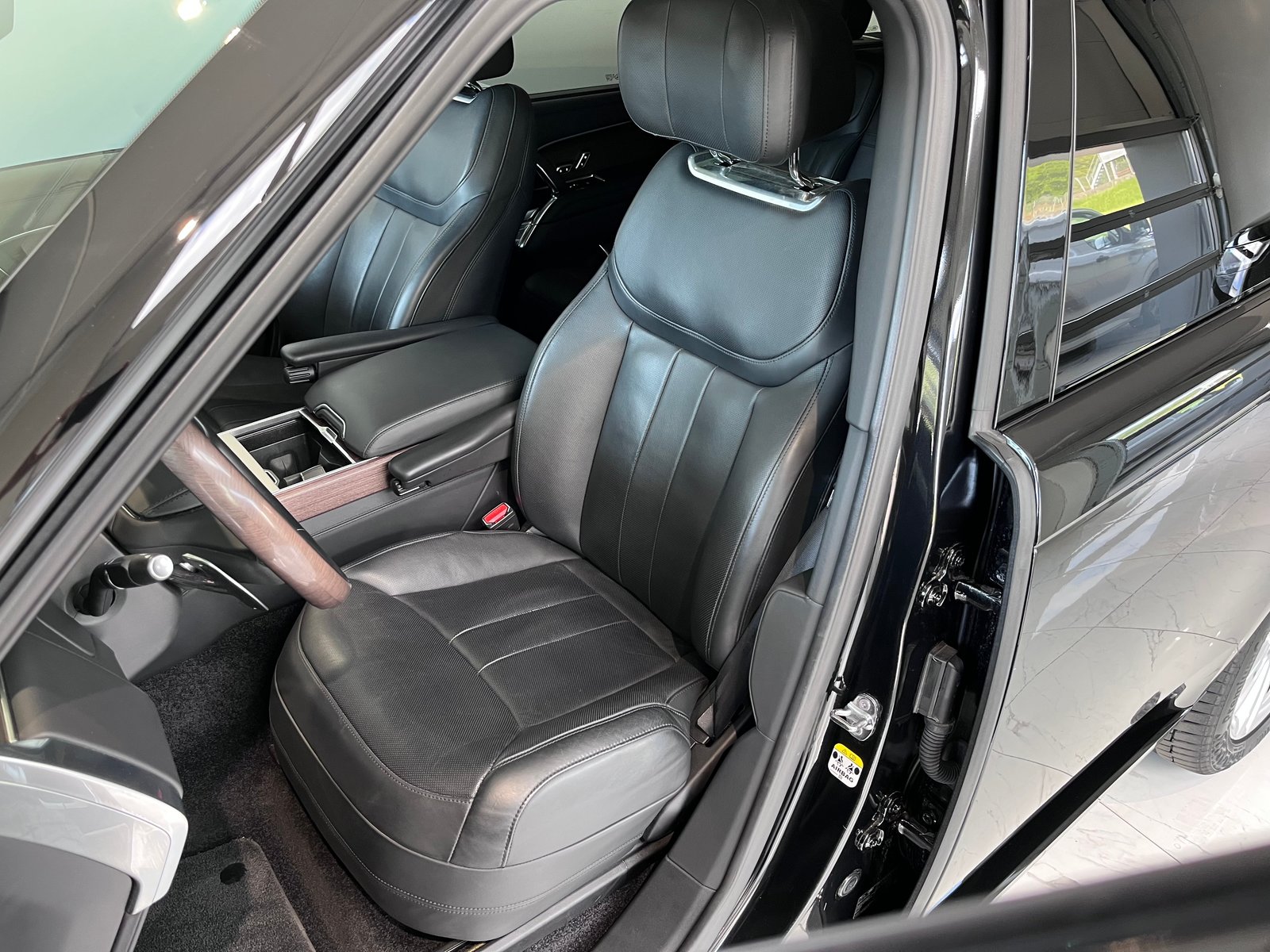 LAND ROVER Range Rover LWB 7PL P400 I6 3.0 MHEV Autobiograph, Mild-Hybrid Petrol/Electric, Second hand / Used, Automatic - 5