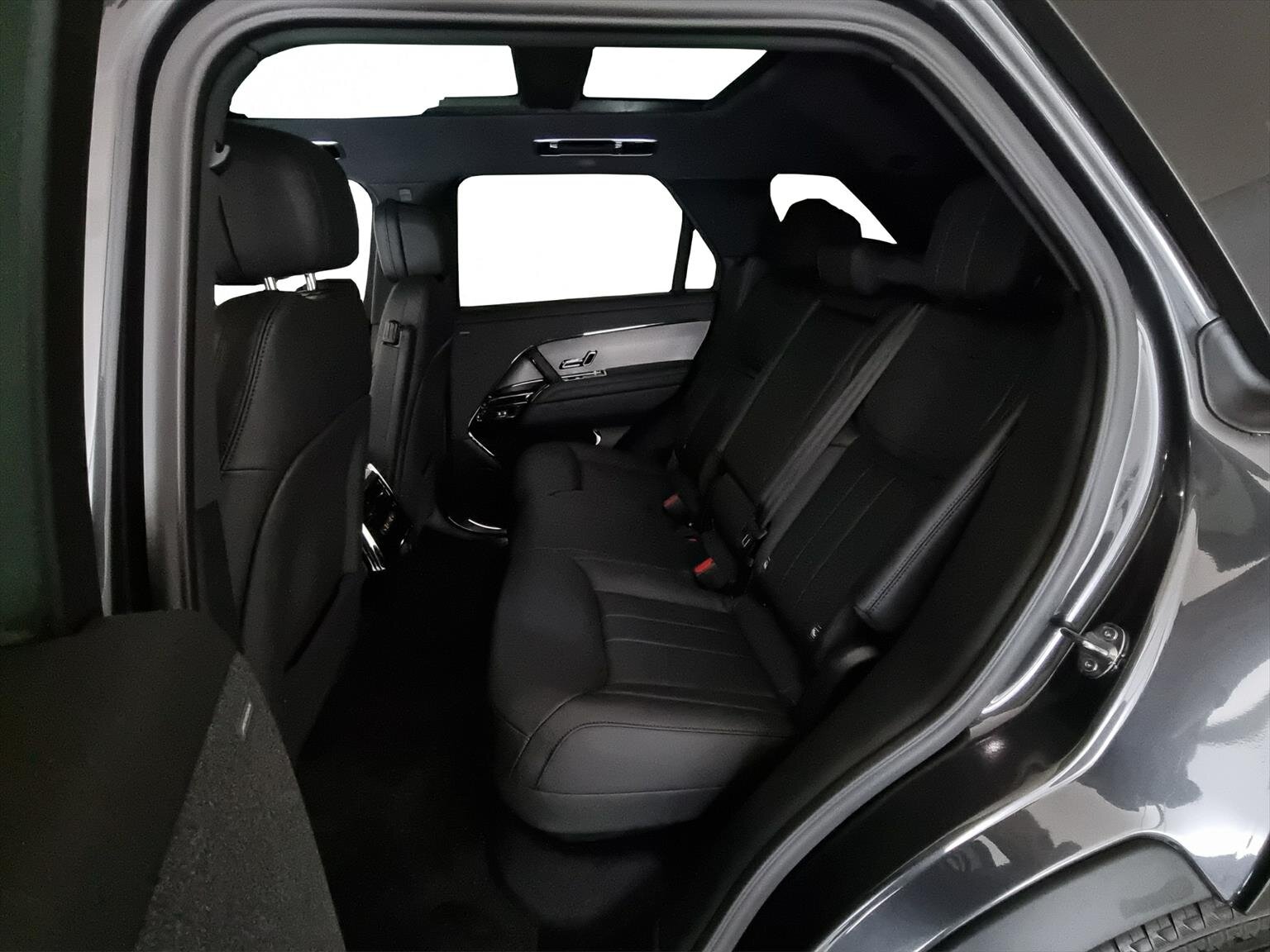 LAND ROVER Range Rover Sport 3.0 PHEV Dynamic SE, Hybride Rechargeable Essence/Électricité, Véhicule neuf pré-immatriculé, Automatique - 7