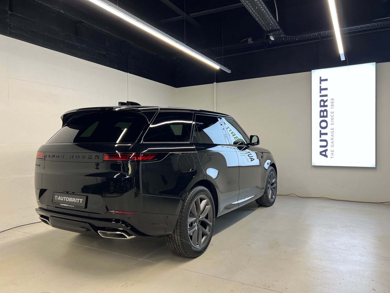 LAND ROVER Range Rover Sport 3.0 I6 P460e SE Dynamic, Plug-in-Hybrid Benzina/Elettrica, Auto nuove, Automatico - 2