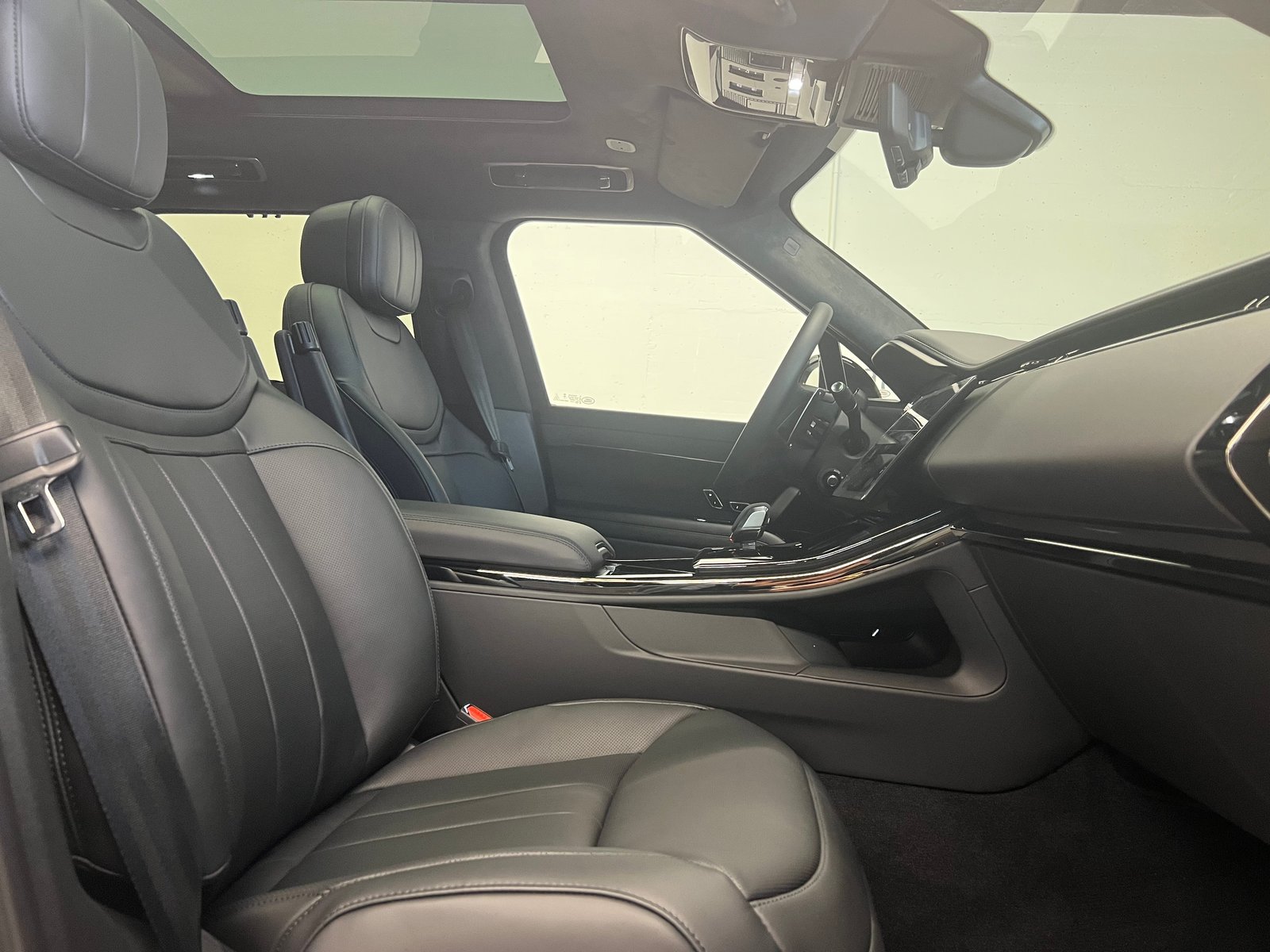 LAND ROVER Range Rover Sport 3.0 I6 P550e Autobiography, Plug-in-Hybrid Petrol/Electric, New car, Automatic - 6