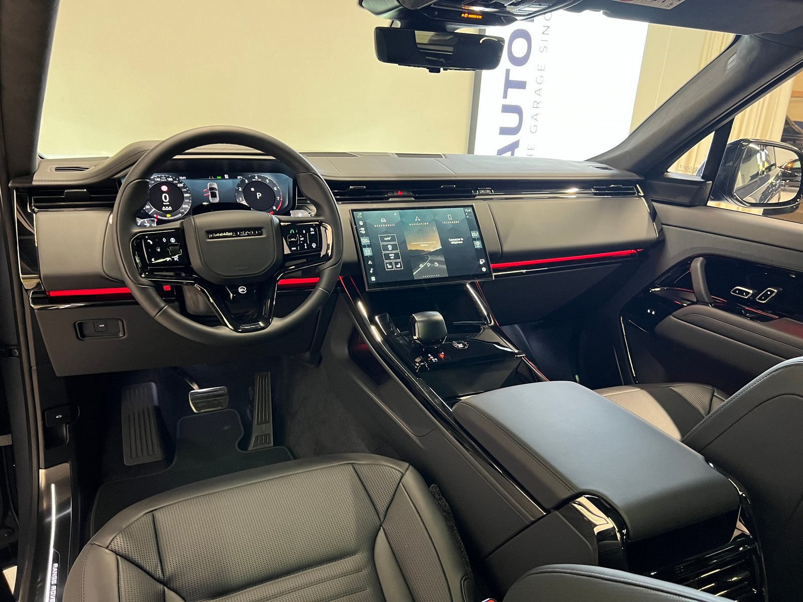 LAND ROVER Range Rover Sport 4.4 V8 SV, Mild-Hybrid Petrol/Electric, New car, Automatic - 3